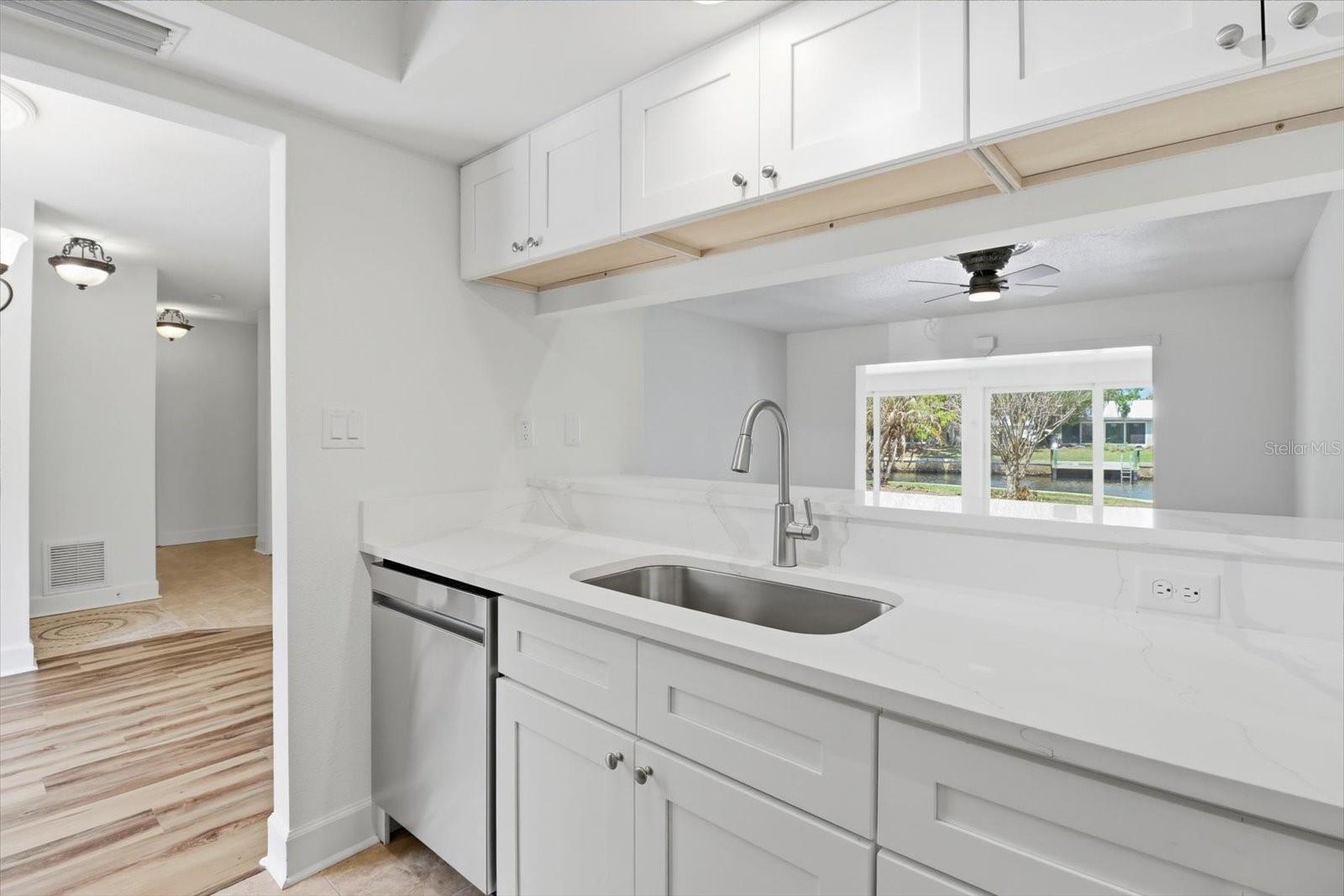 THE BAY VILLAS - Residential