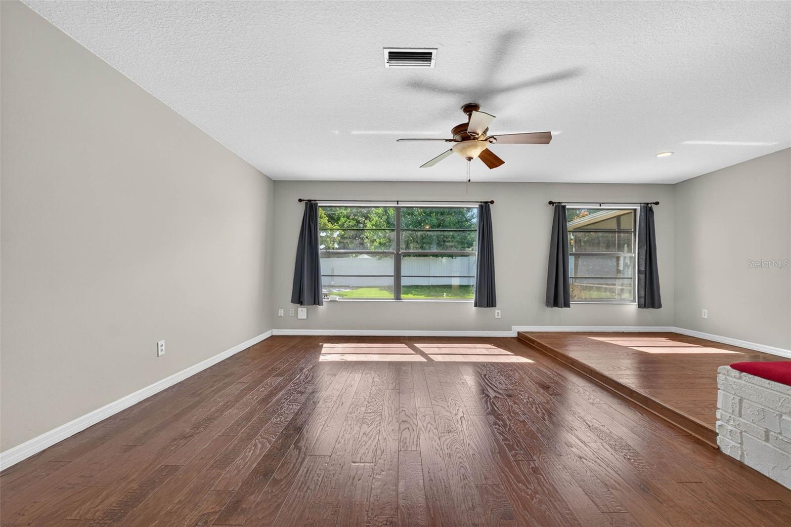 CARRIAGE HILL UNIT 4 - Residential