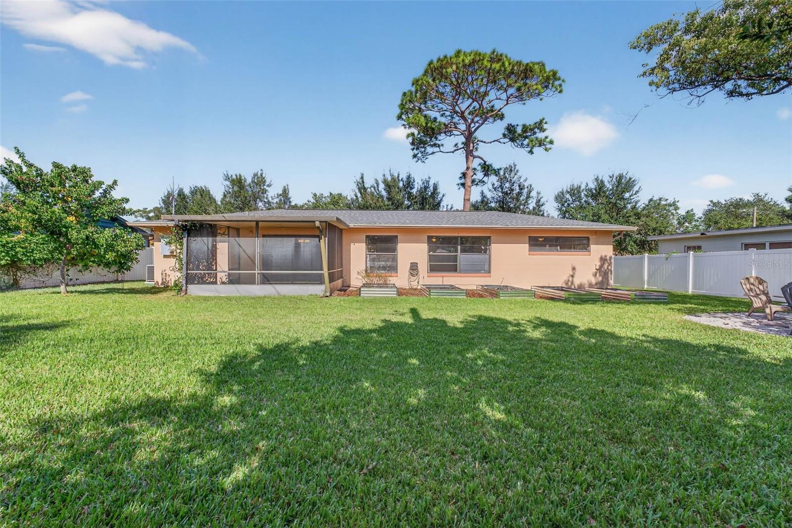 CARRIAGE HILL UNIT 4 - Residential