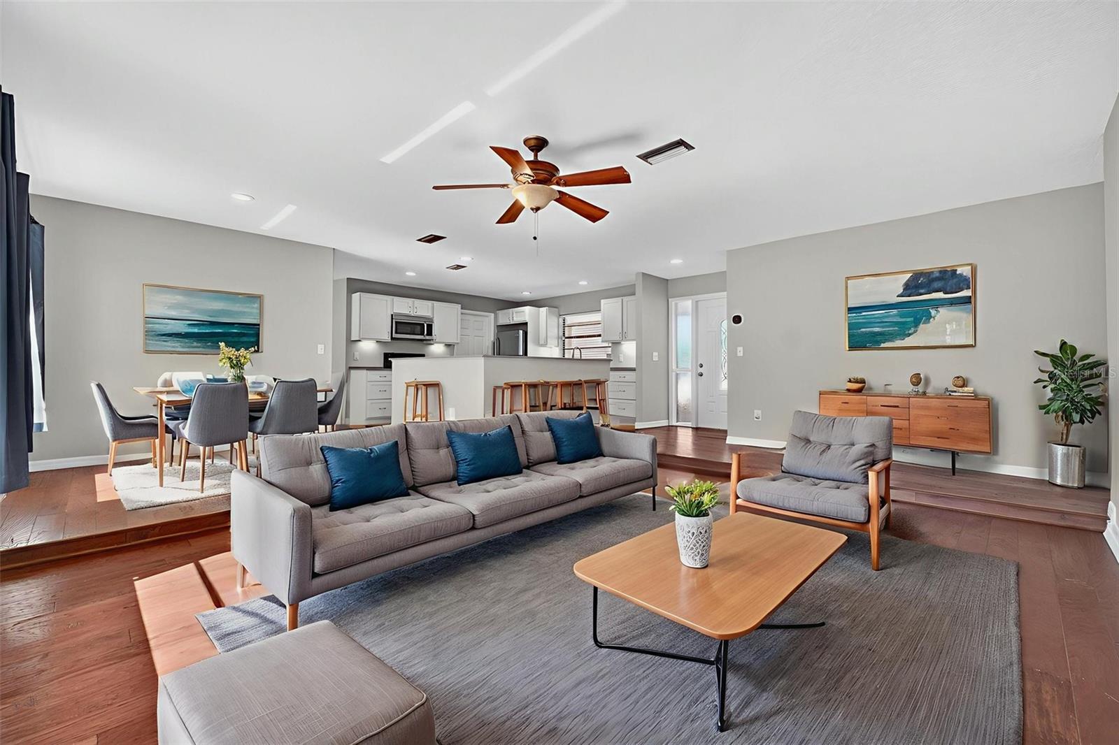 CARRIAGE HILL UNIT 4 - Residential