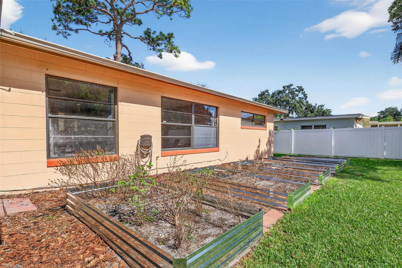 CARRIAGE HILL UNIT 4 - Residential