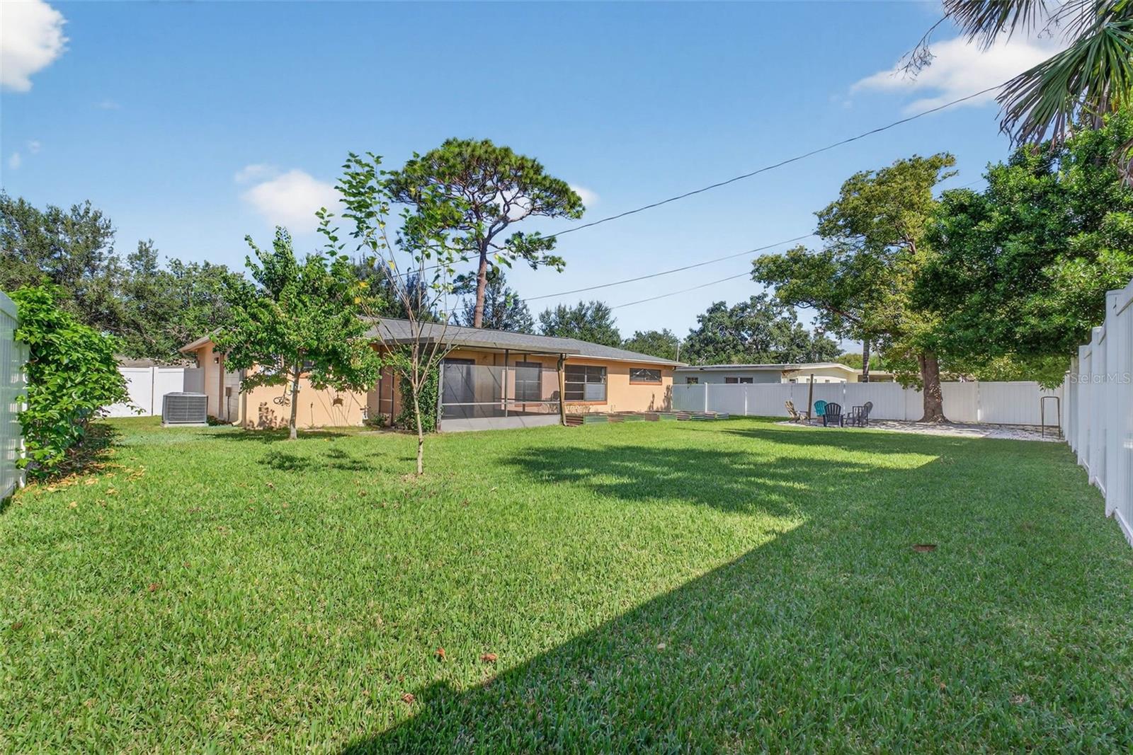 CARRIAGE HILL UNIT 4 - Residential