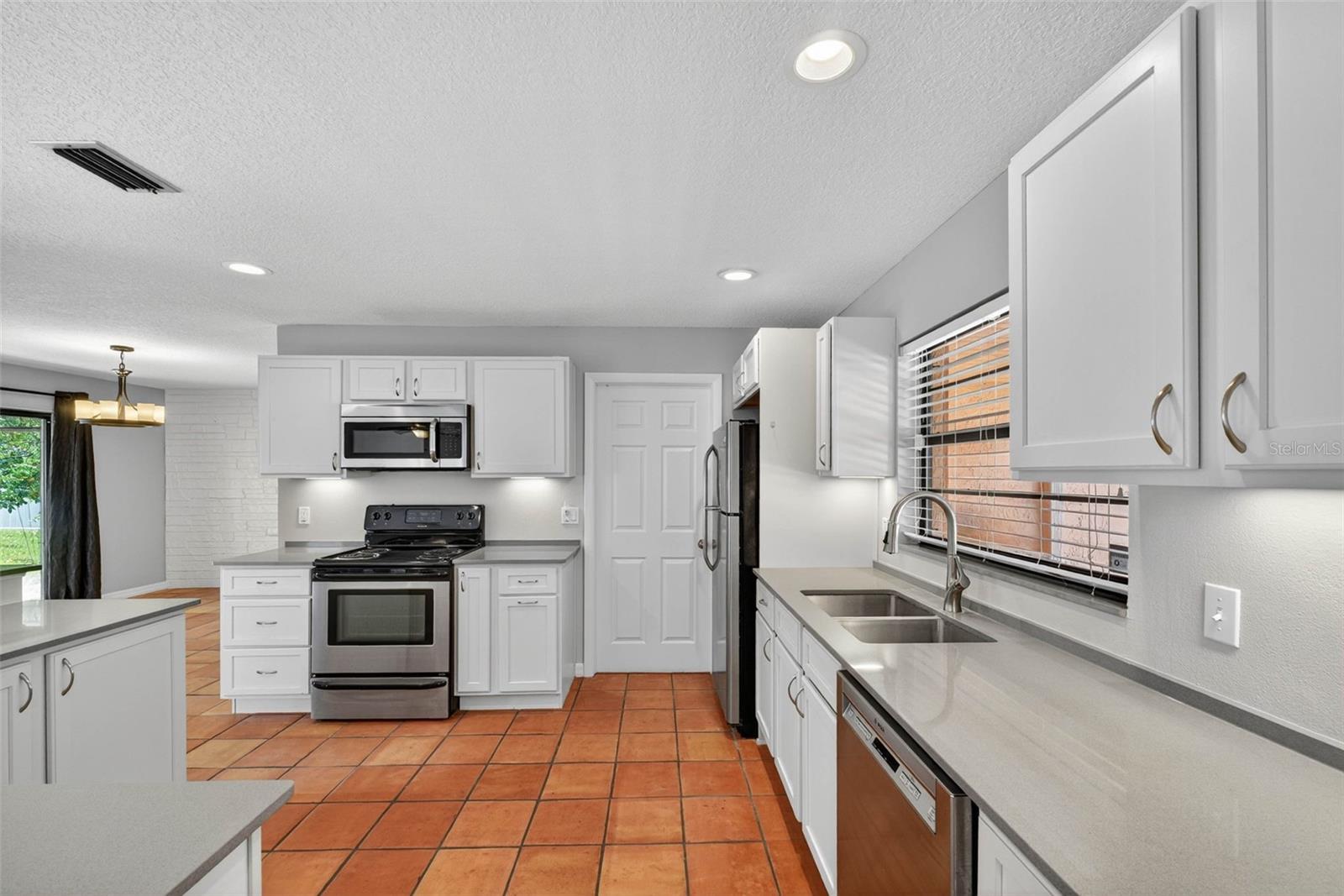 CARRIAGE HILL UNIT 4 - Residential