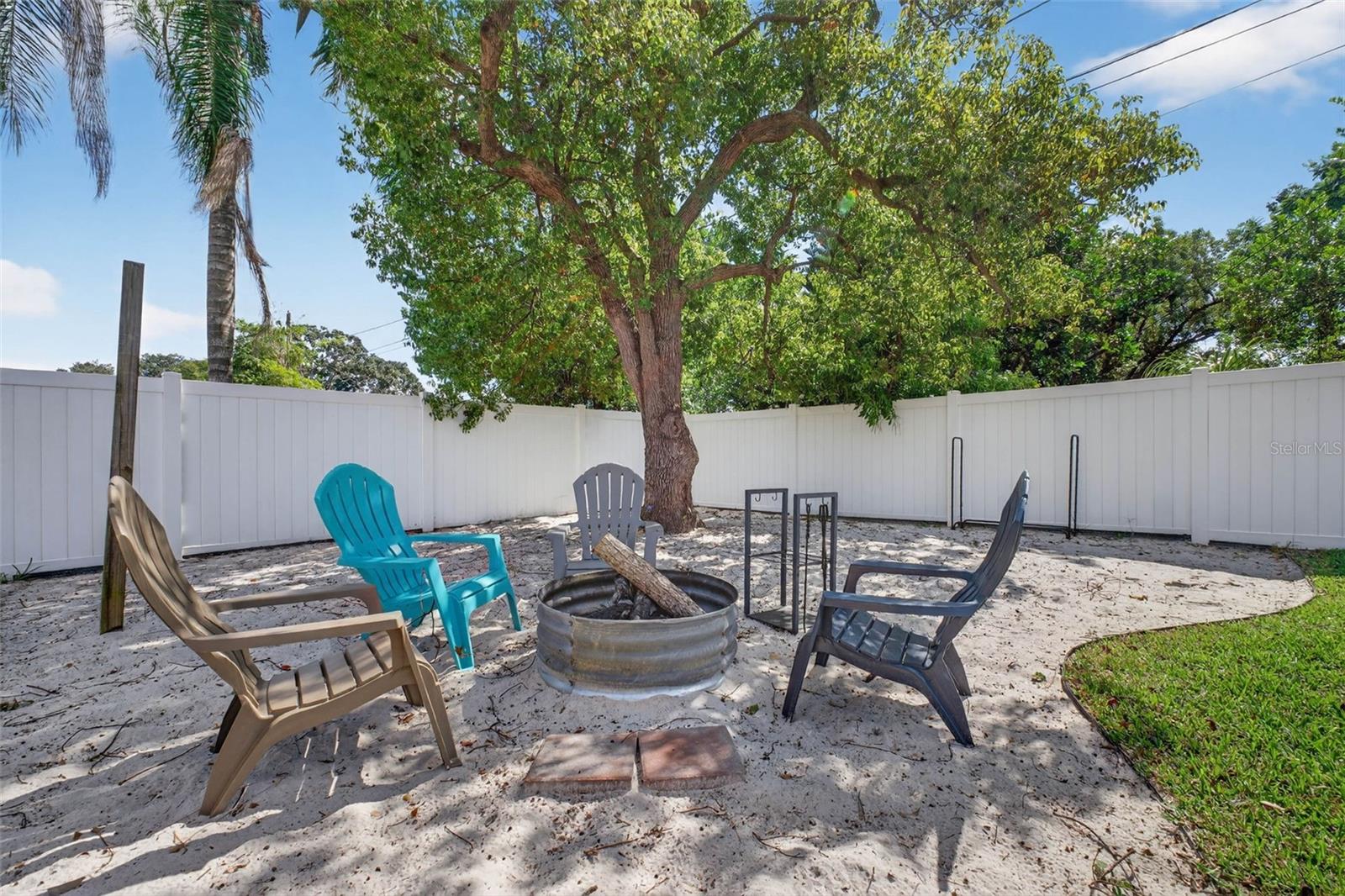 CARRIAGE HILL UNIT 4 - Residential