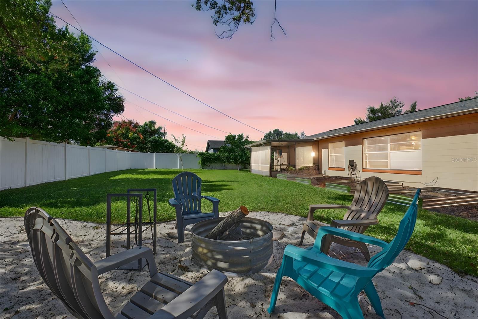 CARRIAGE HILL UNIT 4 - Residential