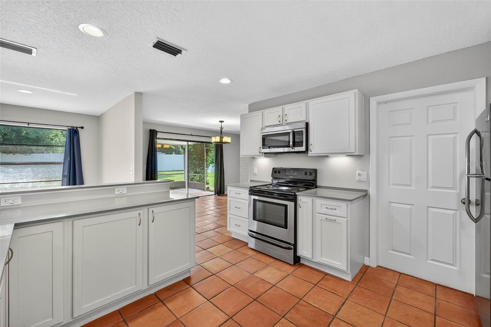 CARRIAGE HILL UNIT 4 - Residential