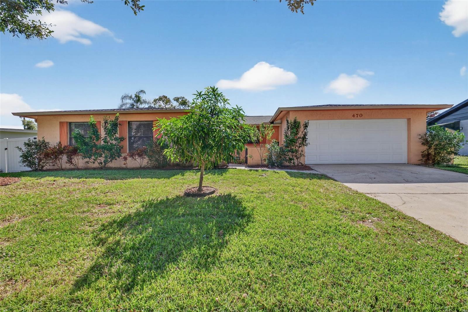 CARRIAGE HILL UNIT 4 - Residential