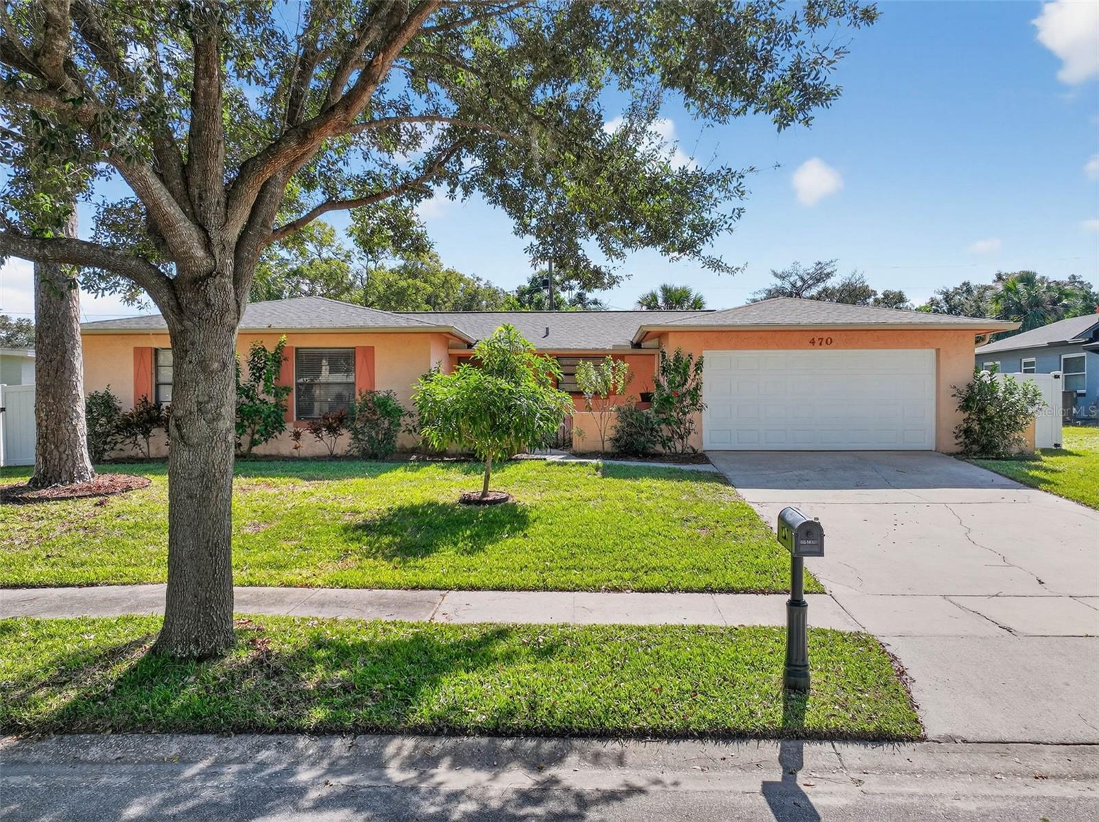 CARRIAGE HILL UNIT 4 - Residential