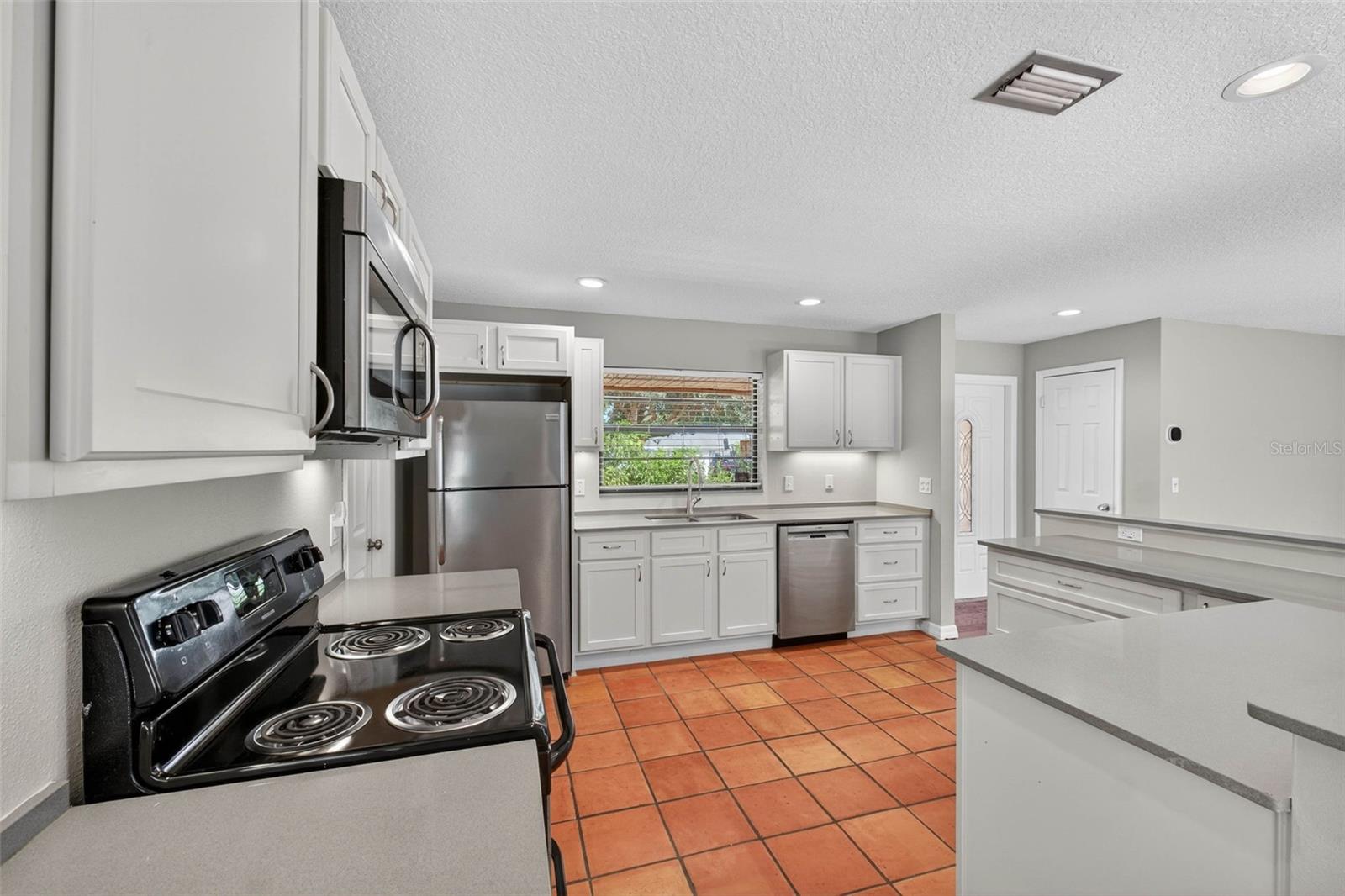 CARRIAGE HILL UNIT 4 - Residential