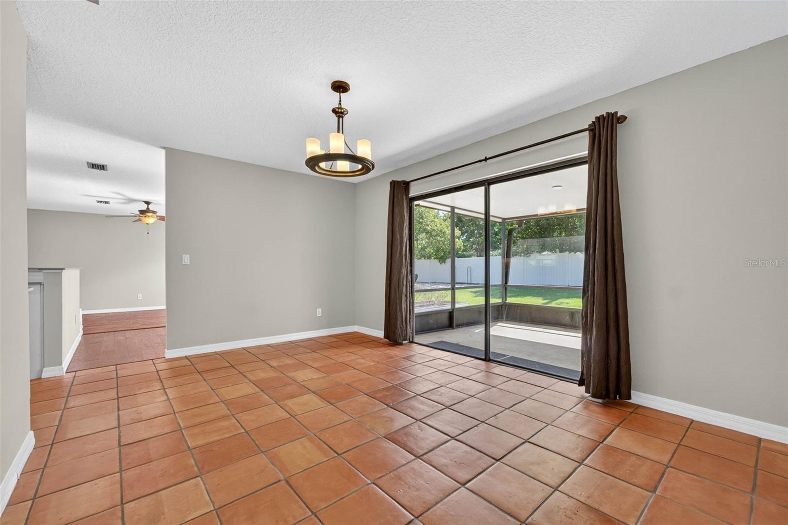 CARRIAGE HILL UNIT 4 - Residential