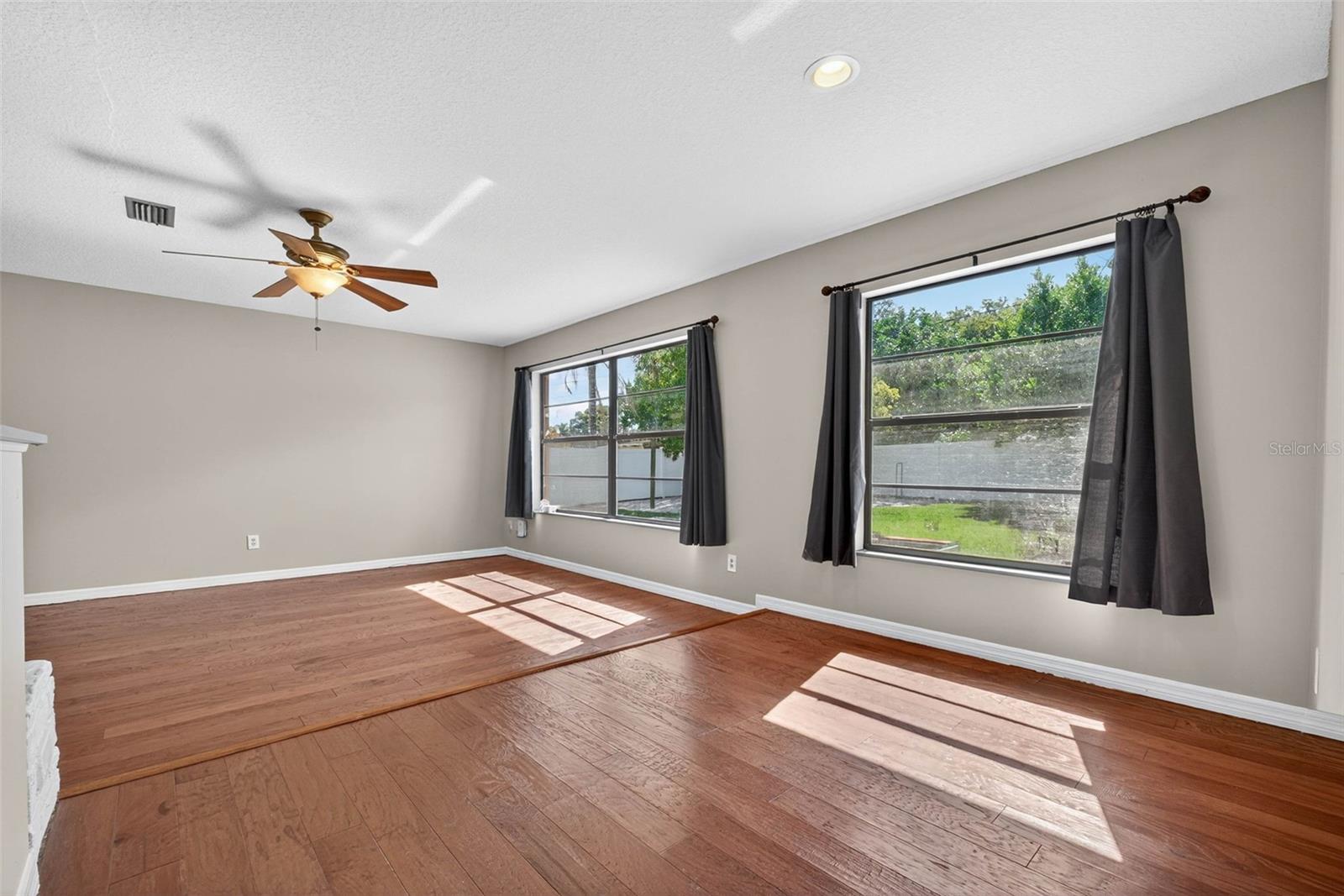 CARRIAGE HILL UNIT 4 - Residential