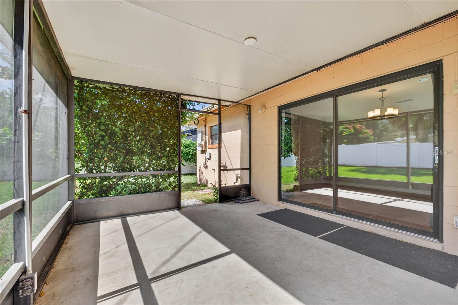 CARRIAGE HILL UNIT 4 - Residential