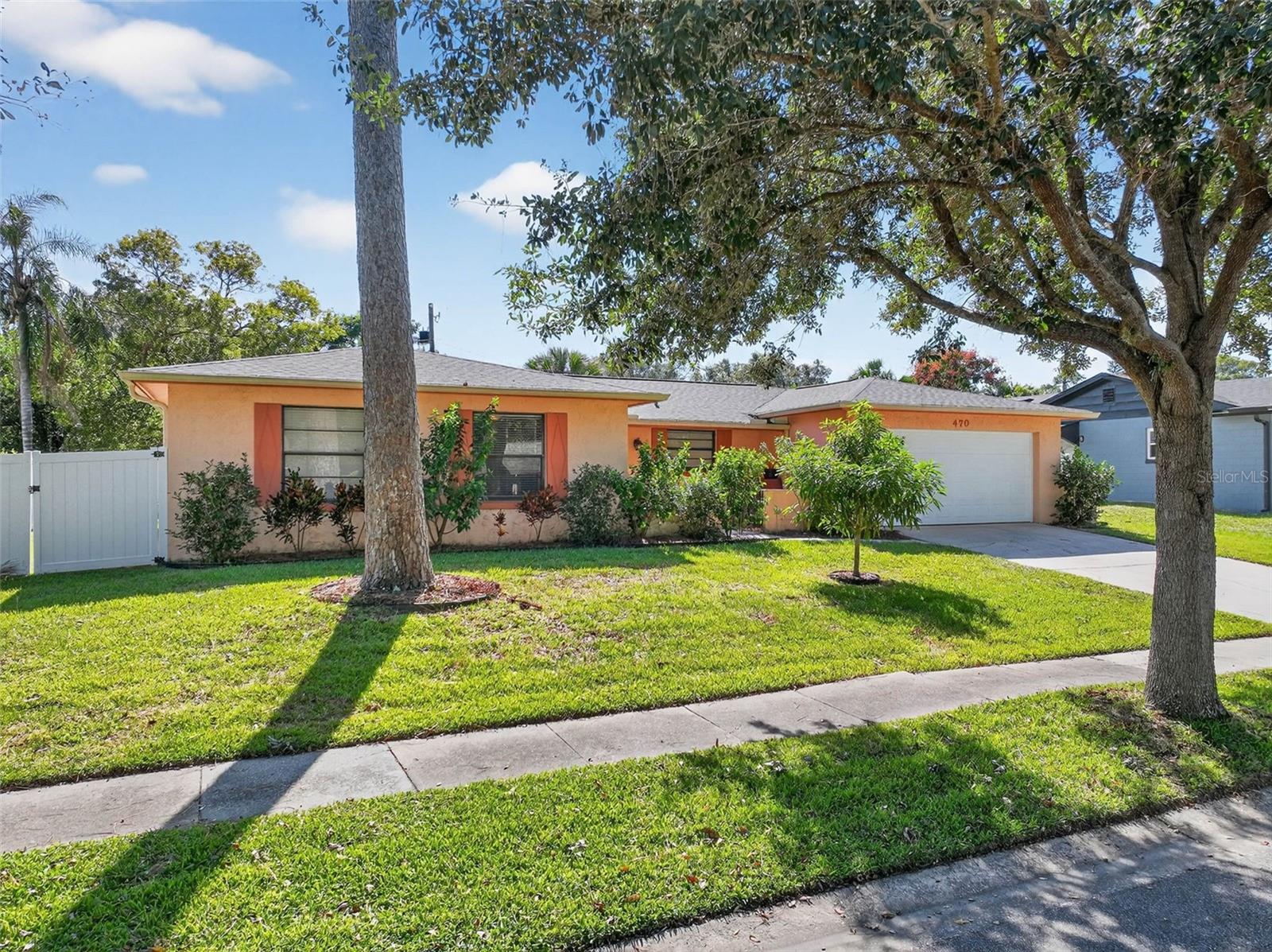 CARRIAGE HILL UNIT 4 - Residential