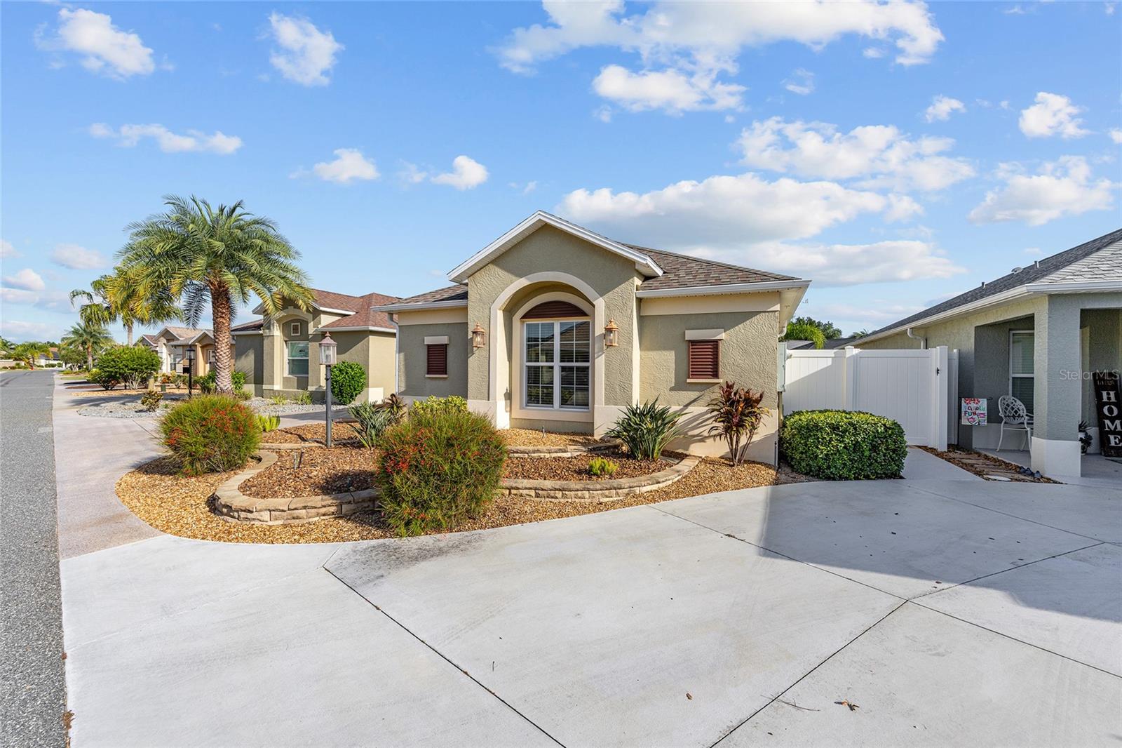 1057 CARVER COURT
