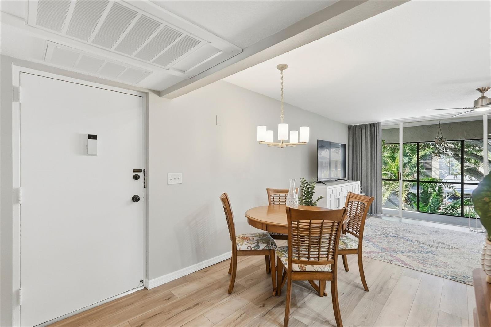 VILLAS DE GOLF CONDO - Residential