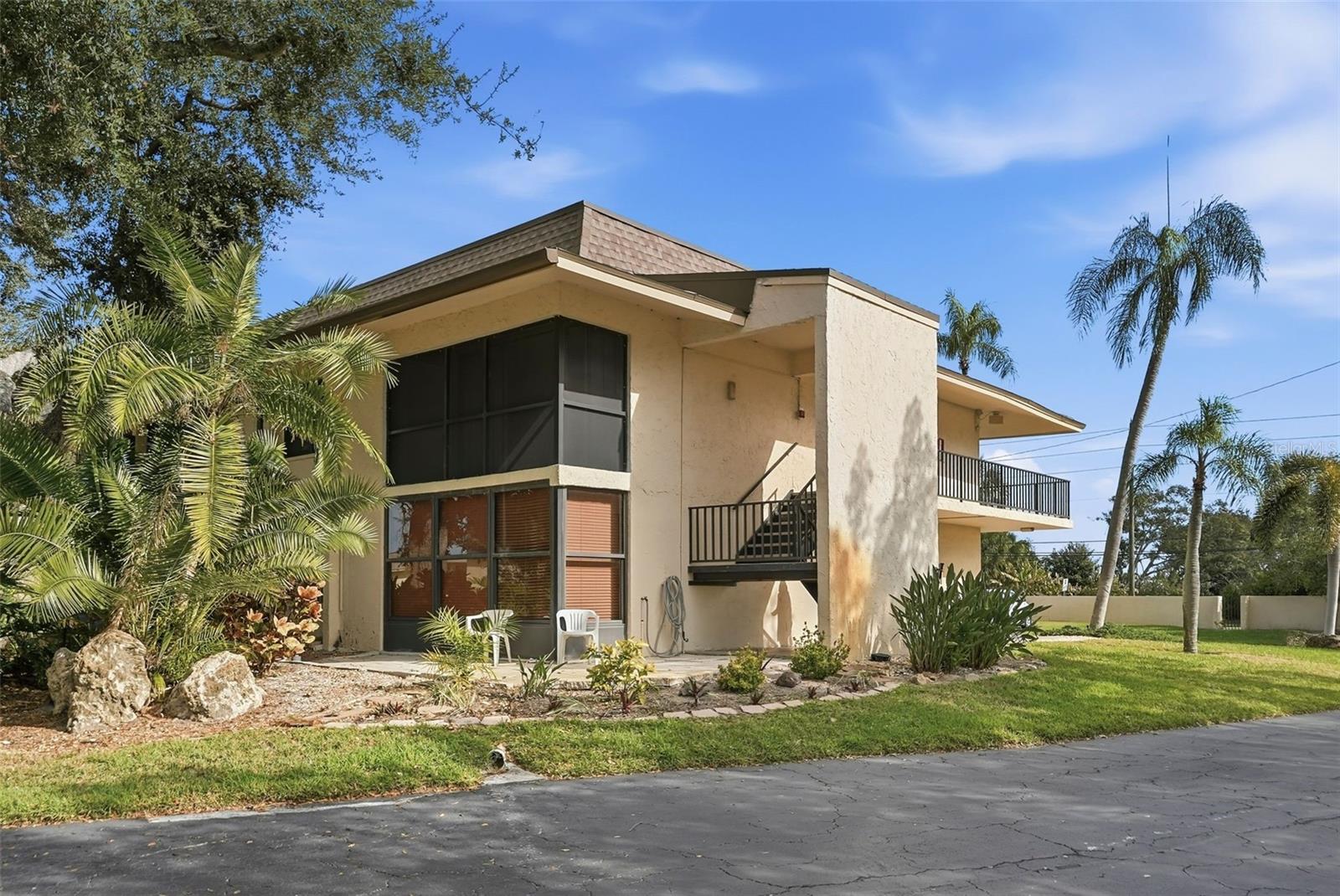 VILLAS DE GOLF CONDO - Residential