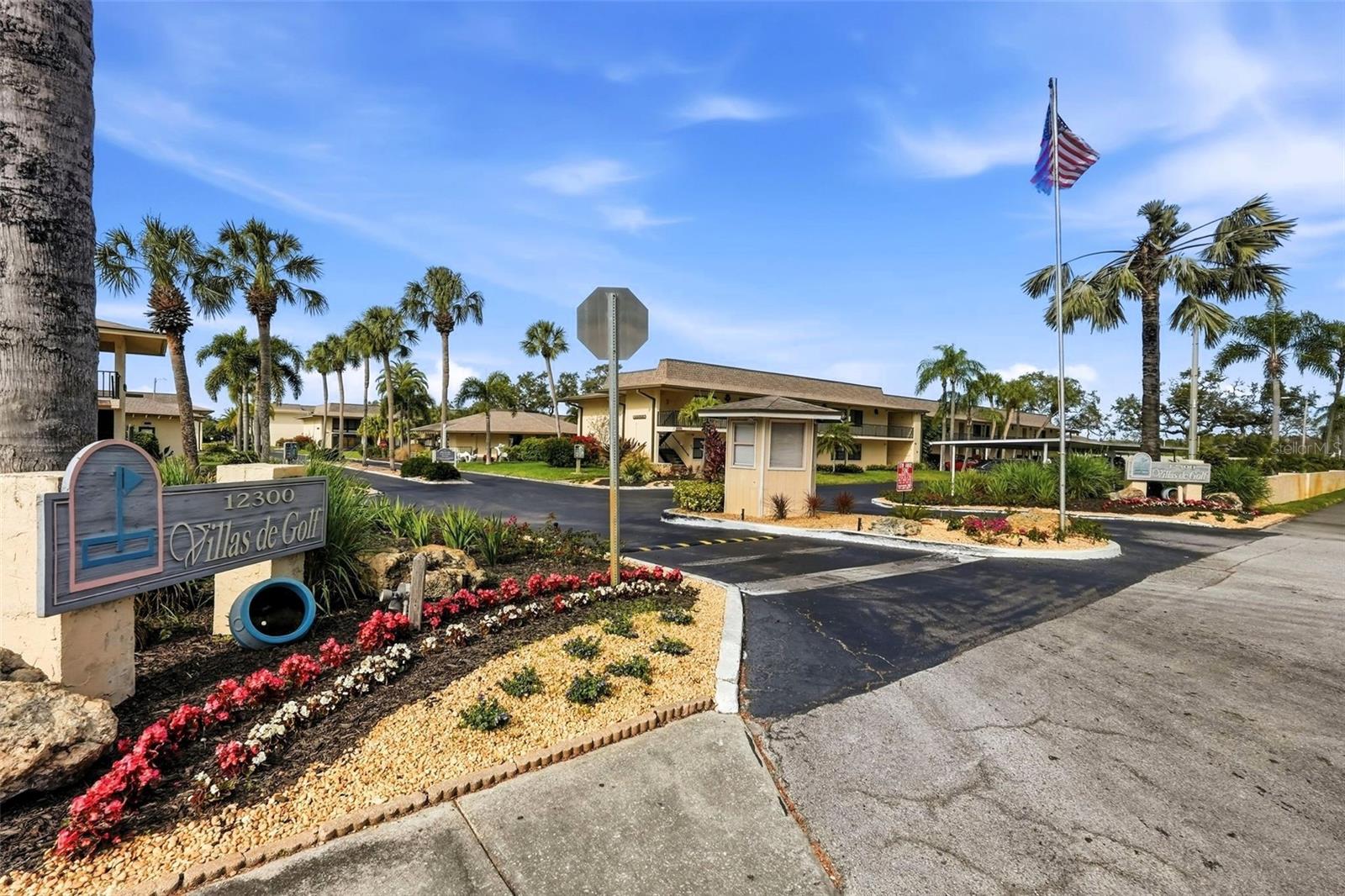 VILLAS DE GOLF CONDO - Residential