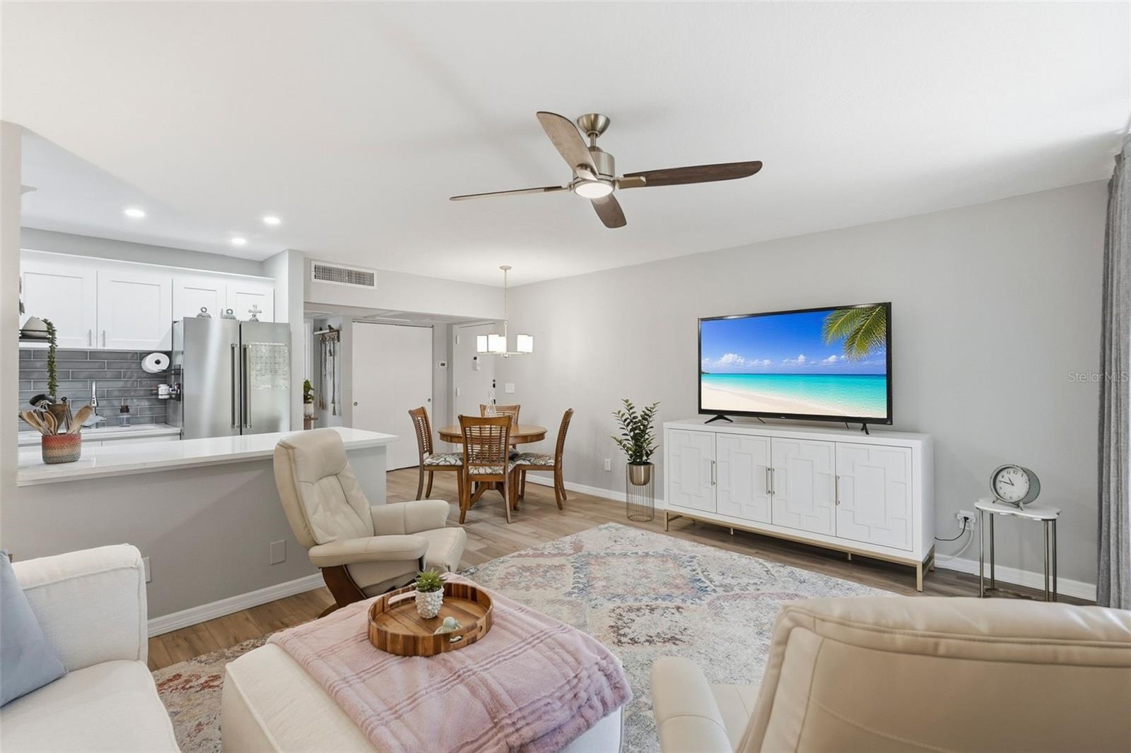 VILLAS DE GOLF CONDO - Residential