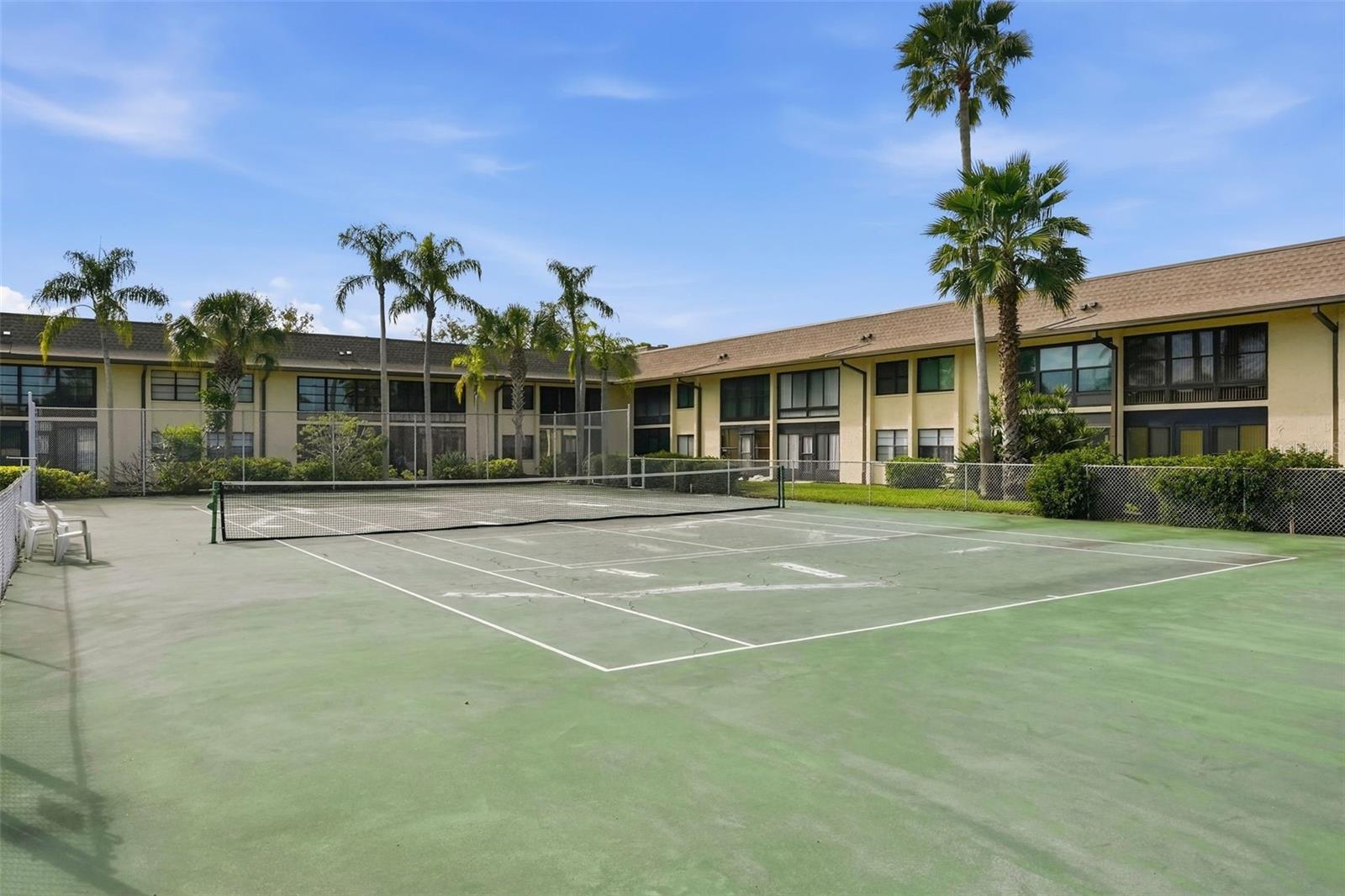 VILLAS DE GOLF CONDO - Residential