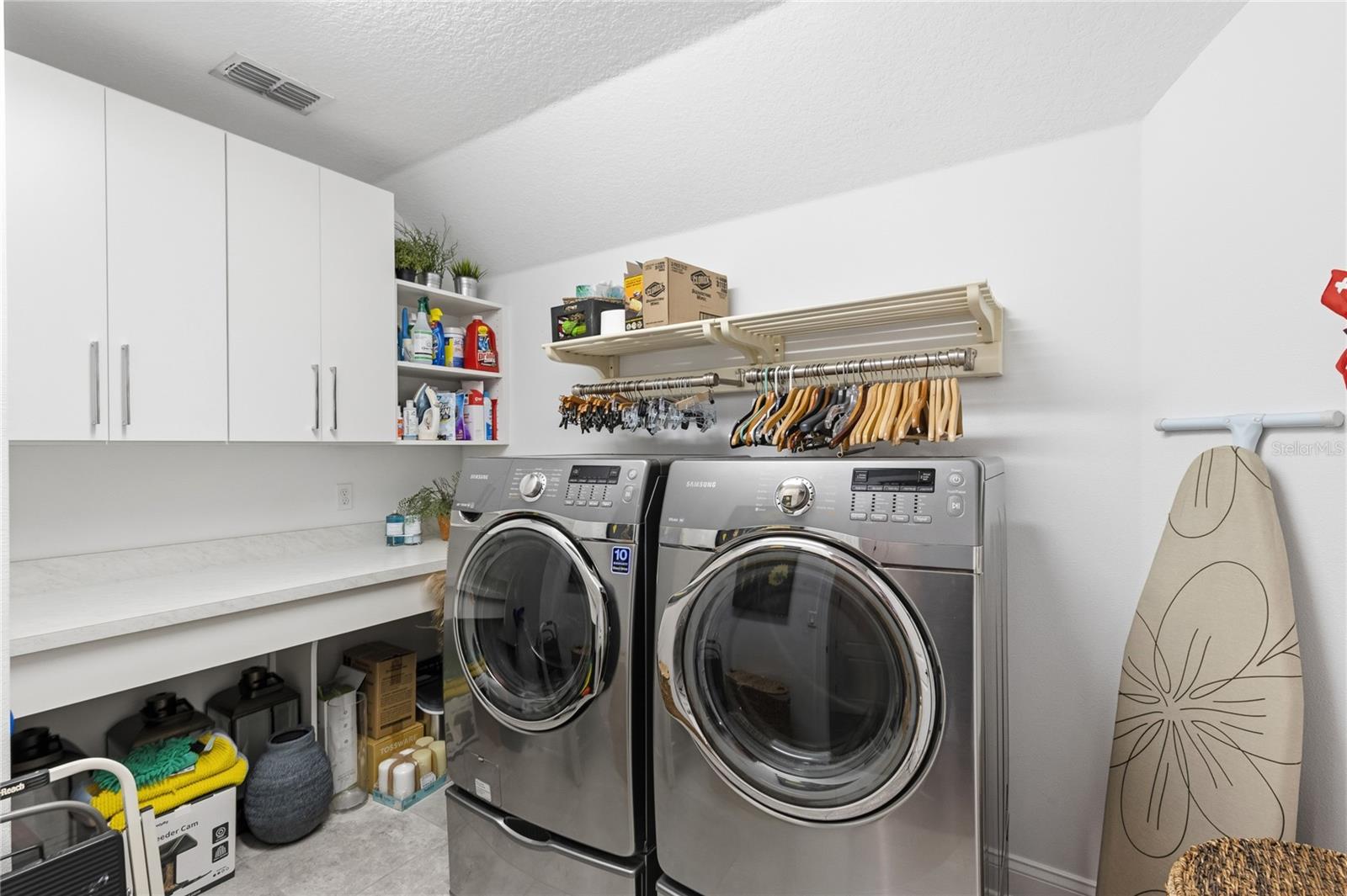 LAUREATE PARK - Residential