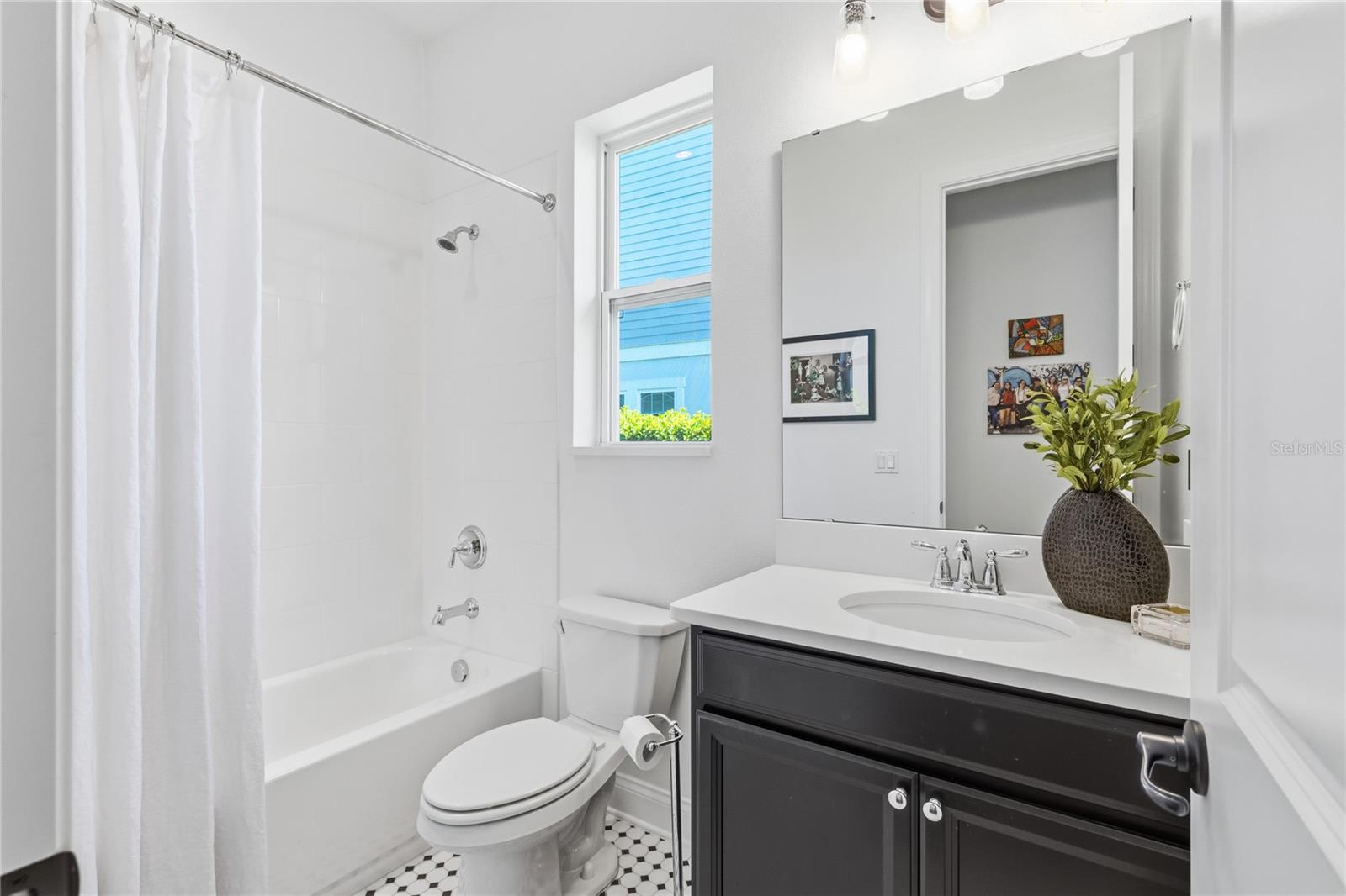 LAUREATE PARK - Residential