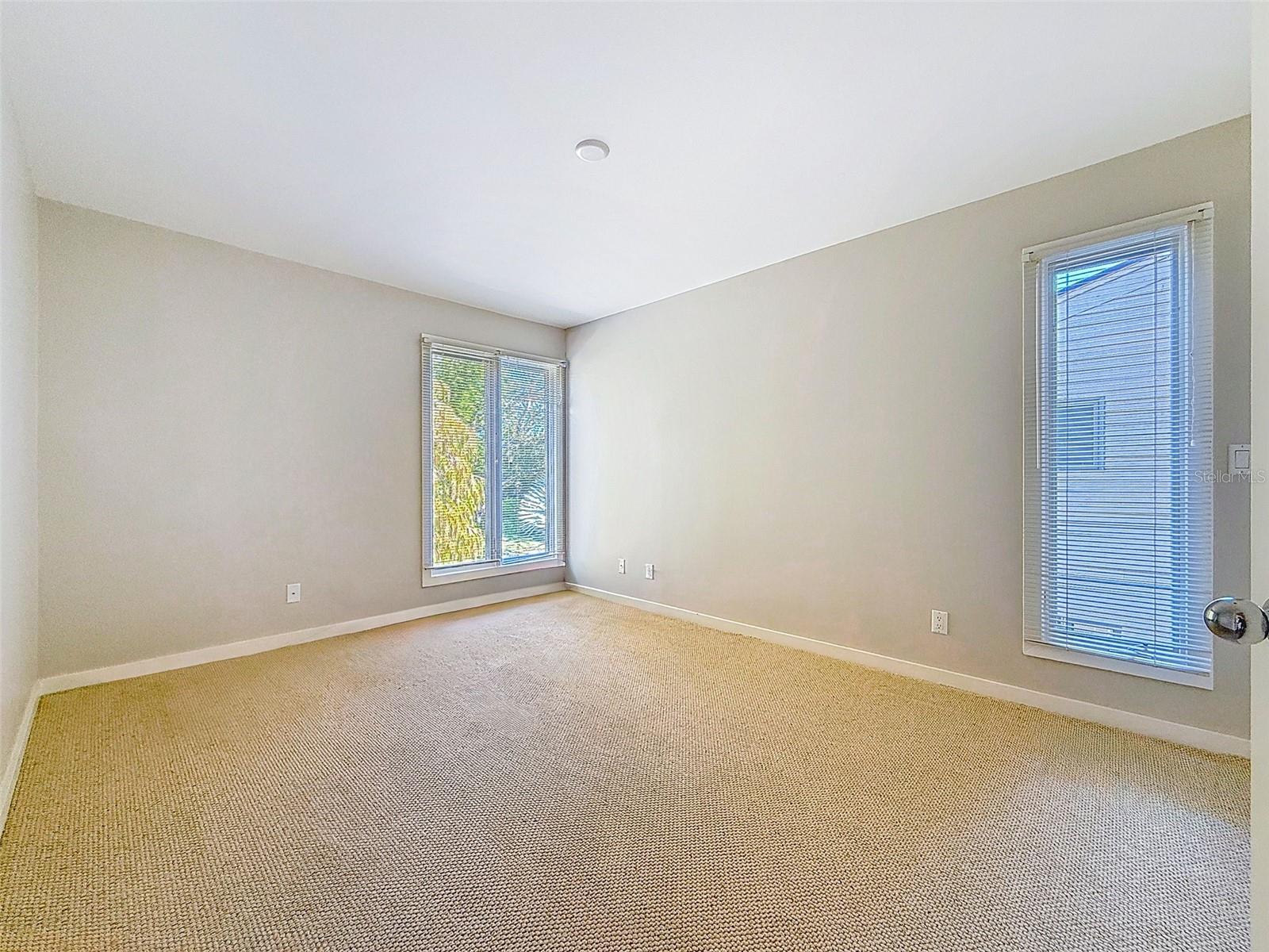 AUTUMN WOODS-UNIT III - Residential Lease