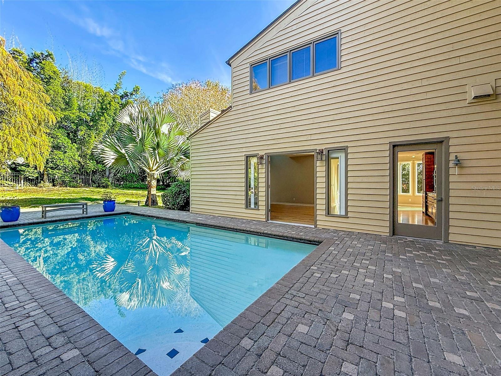 AUTUMN WOODS-UNIT III - Residential Lease