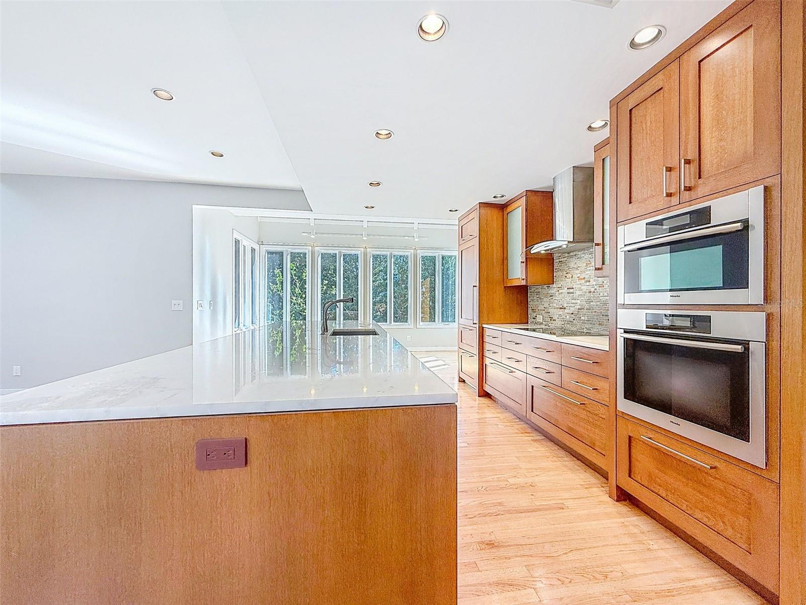 AUTUMN WOODS-UNIT III - Residential Lease