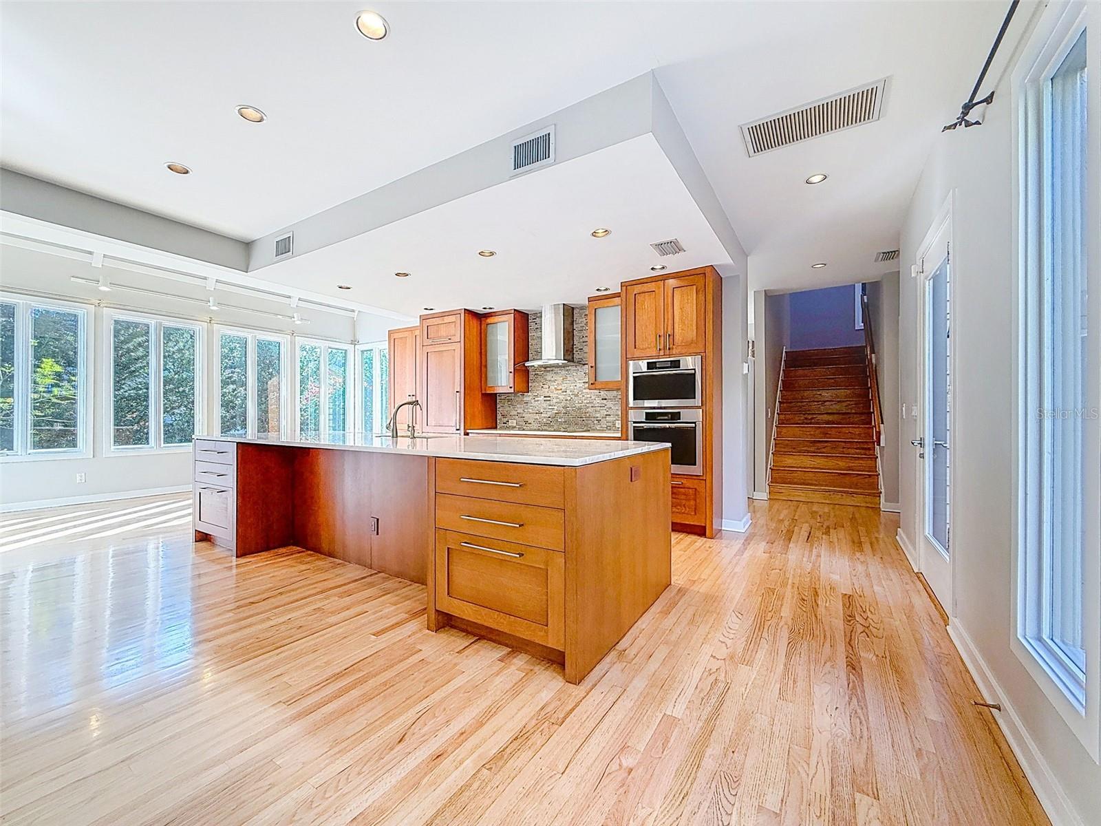 AUTUMN WOODS-UNIT III - Residential Lease