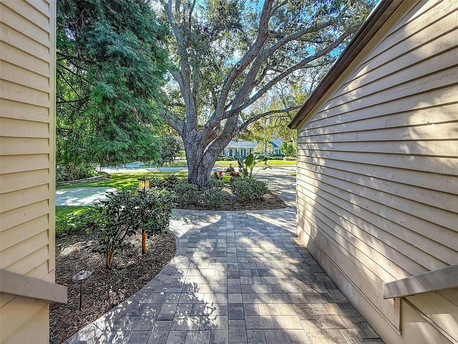 AUTUMN WOODS-UNIT III - Residential Lease