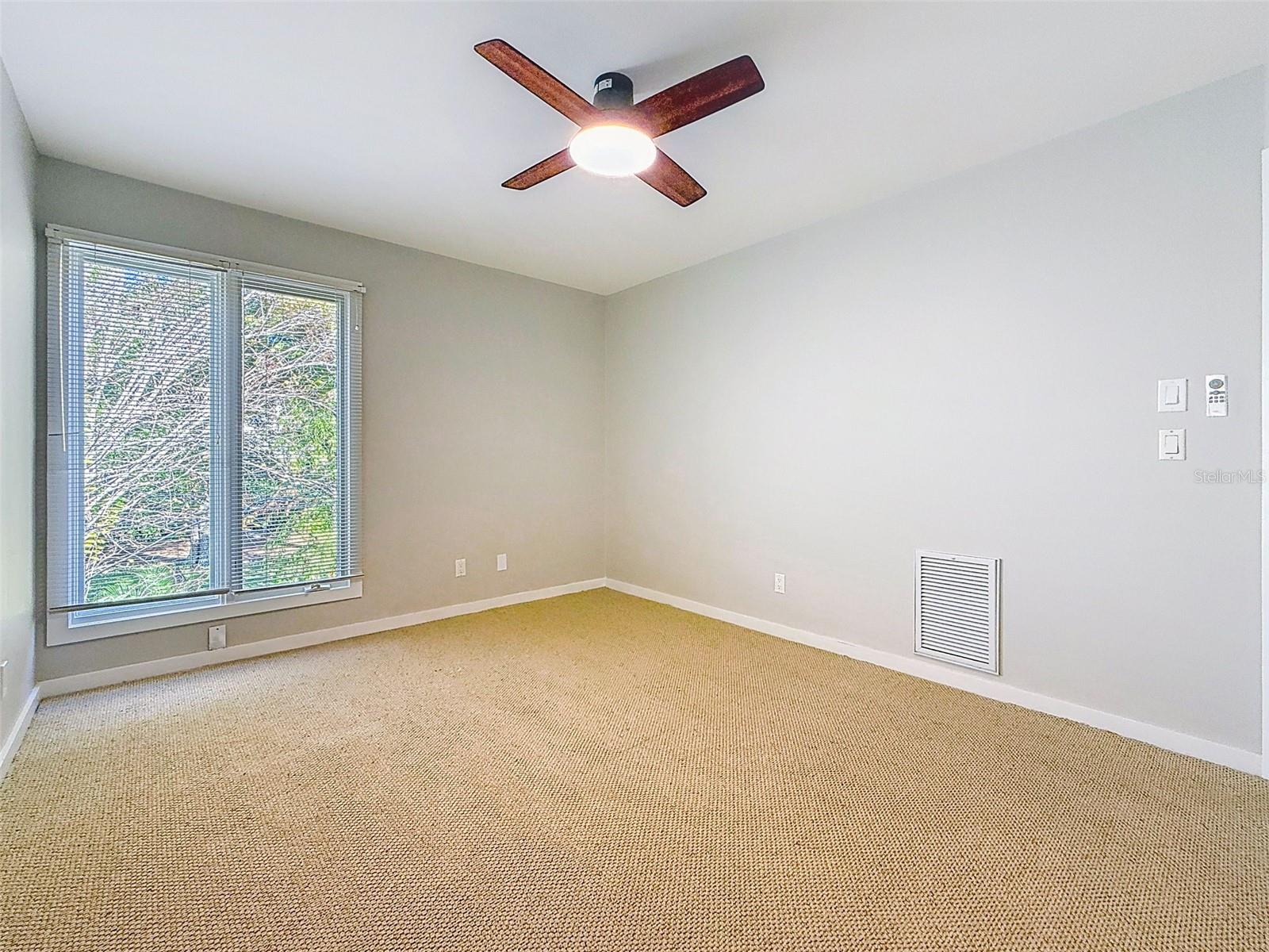 AUTUMN WOODS-UNIT III - Residential Lease