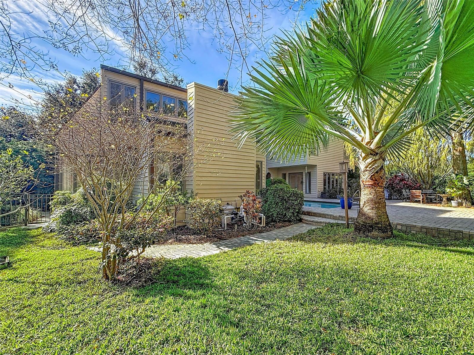 AUTUMN WOODS-UNIT III - Residential Lease