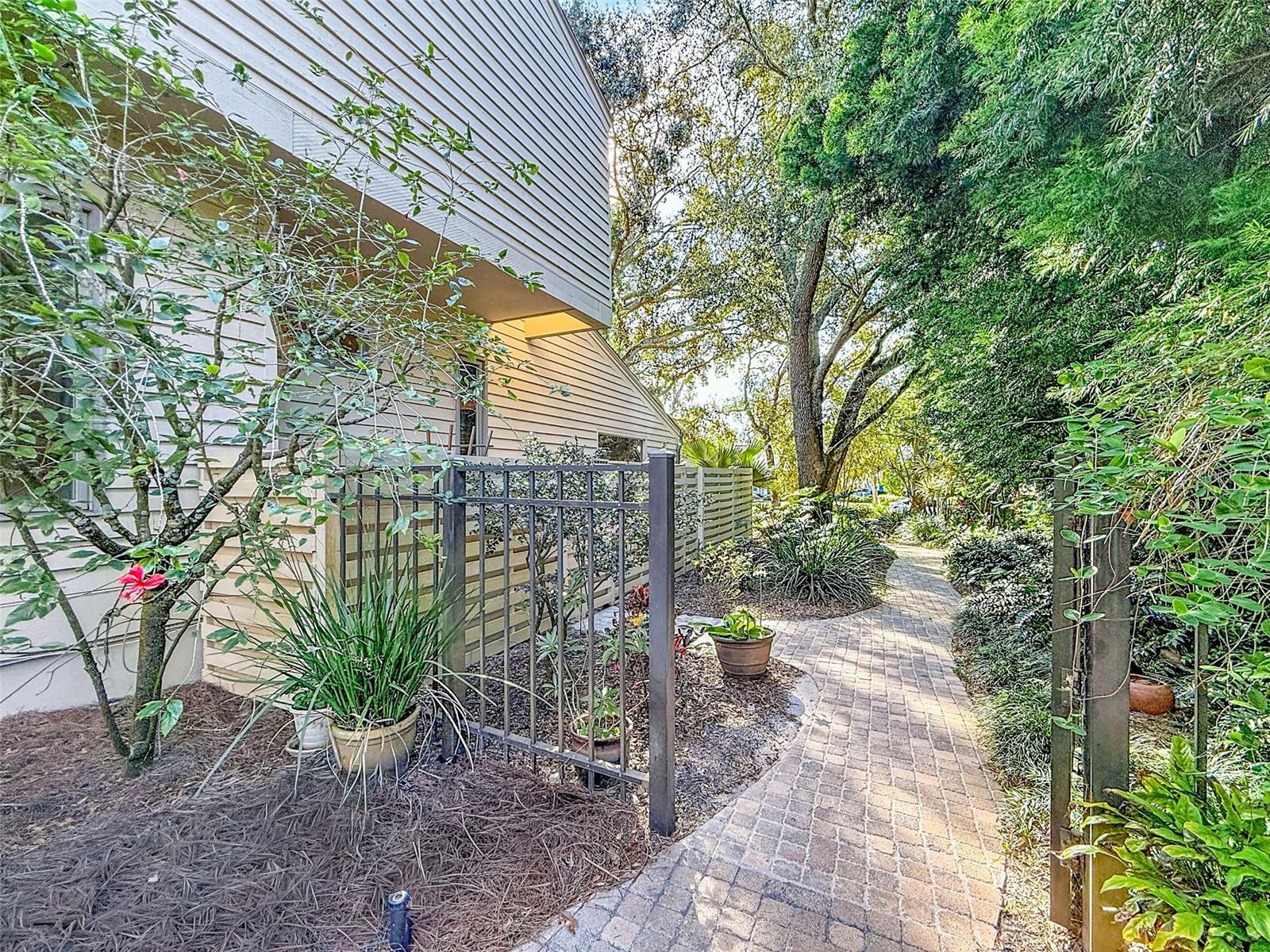 AUTUMN WOODS-UNIT III - Residential Lease