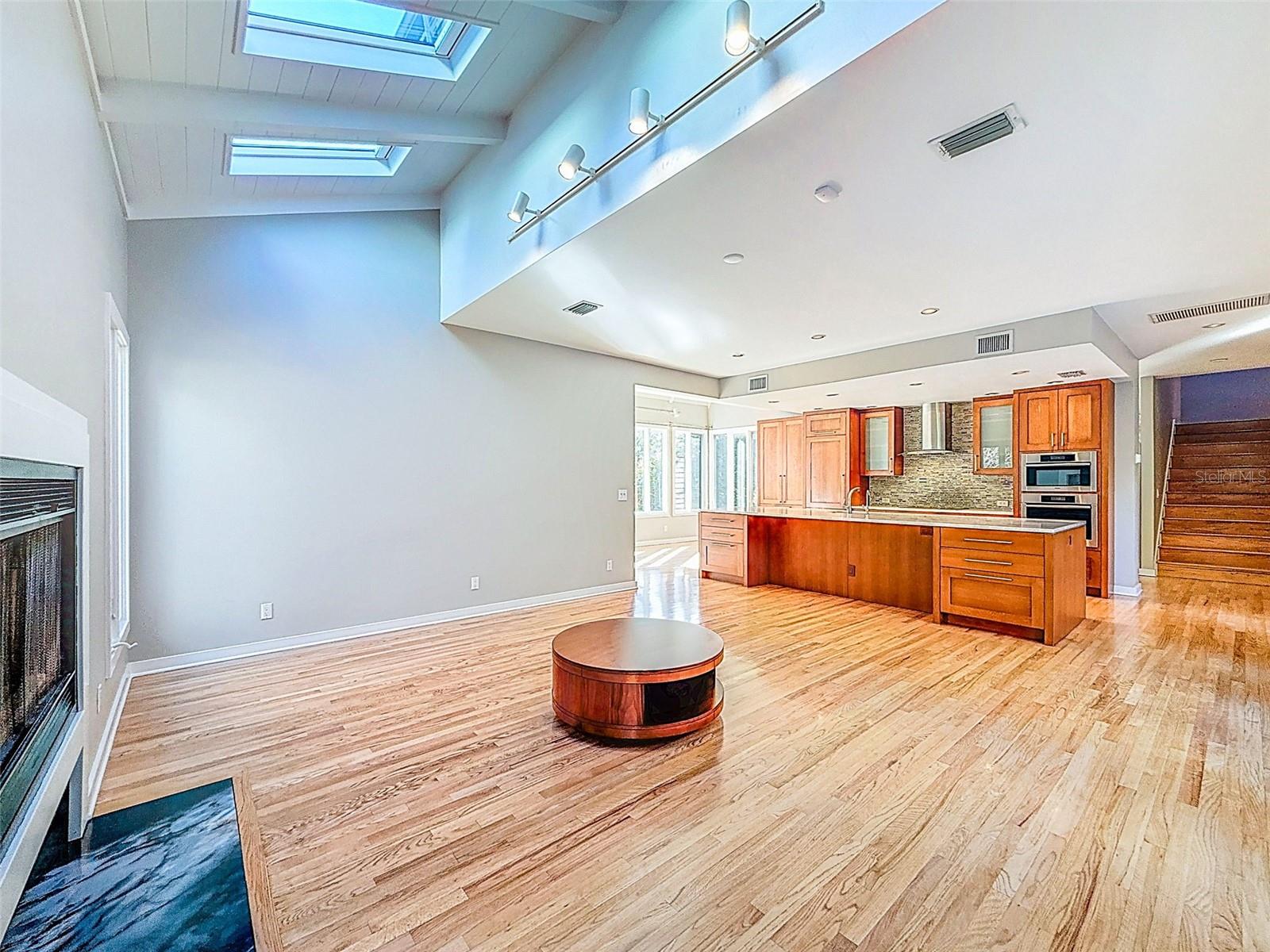 AUTUMN WOODS-UNIT III - Residential Lease