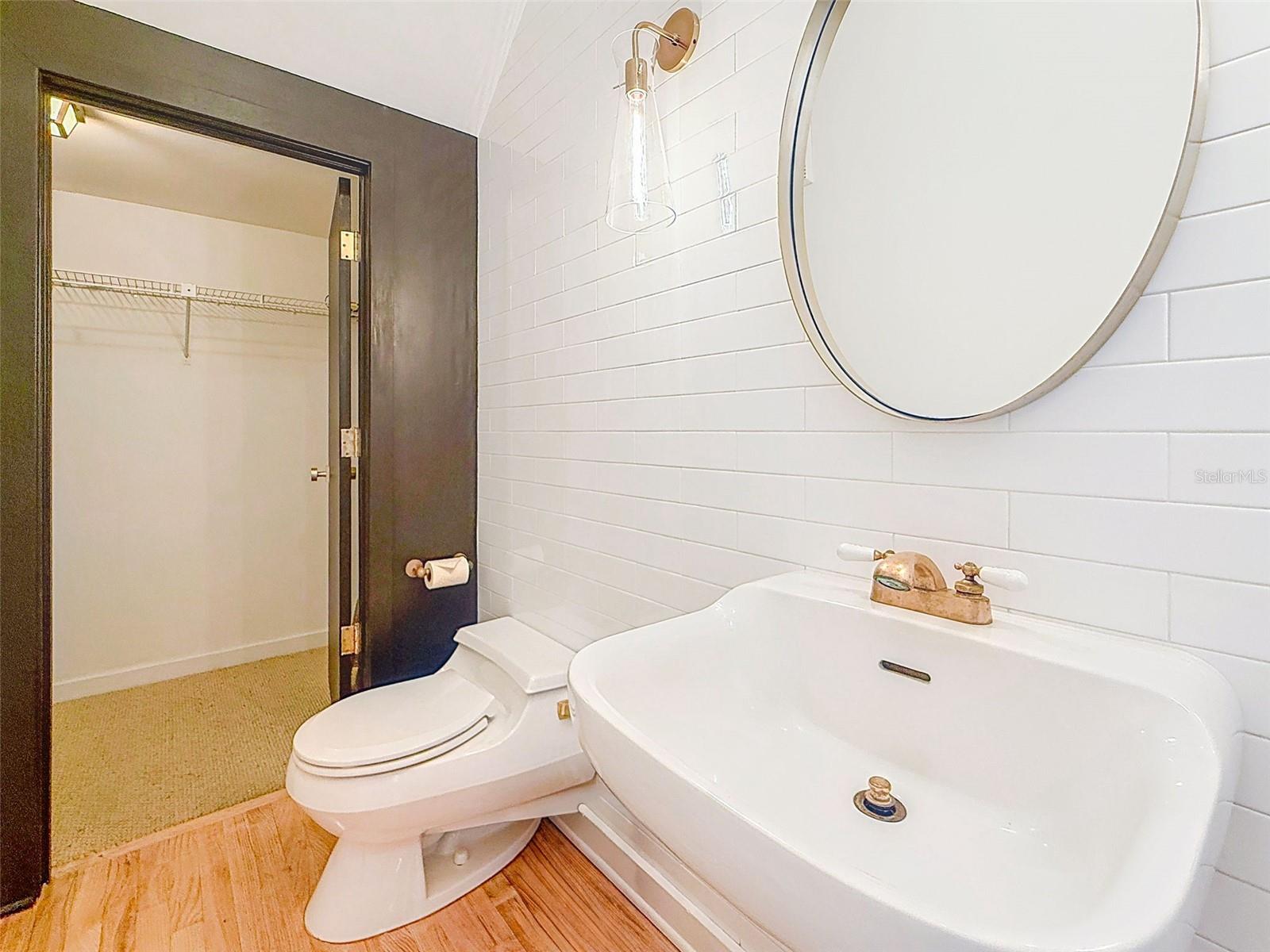 AUTUMN WOODS-UNIT III - Residential Lease