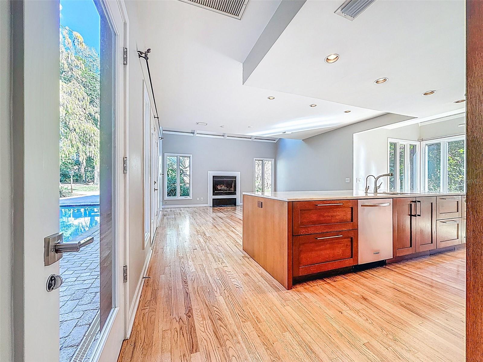 AUTUMN WOODS-UNIT III - Residential Lease