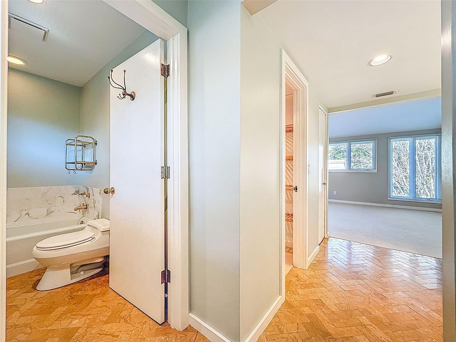 AUTUMN WOODS-UNIT III - Residential Lease