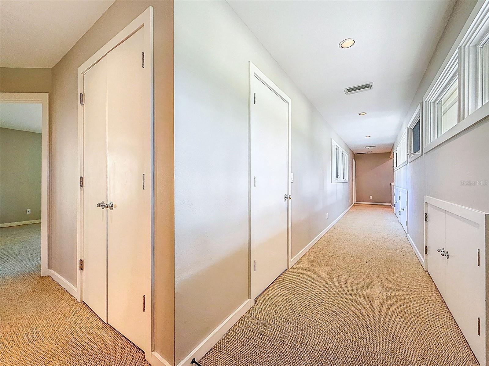 AUTUMN WOODS-UNIT III - Residential Lease