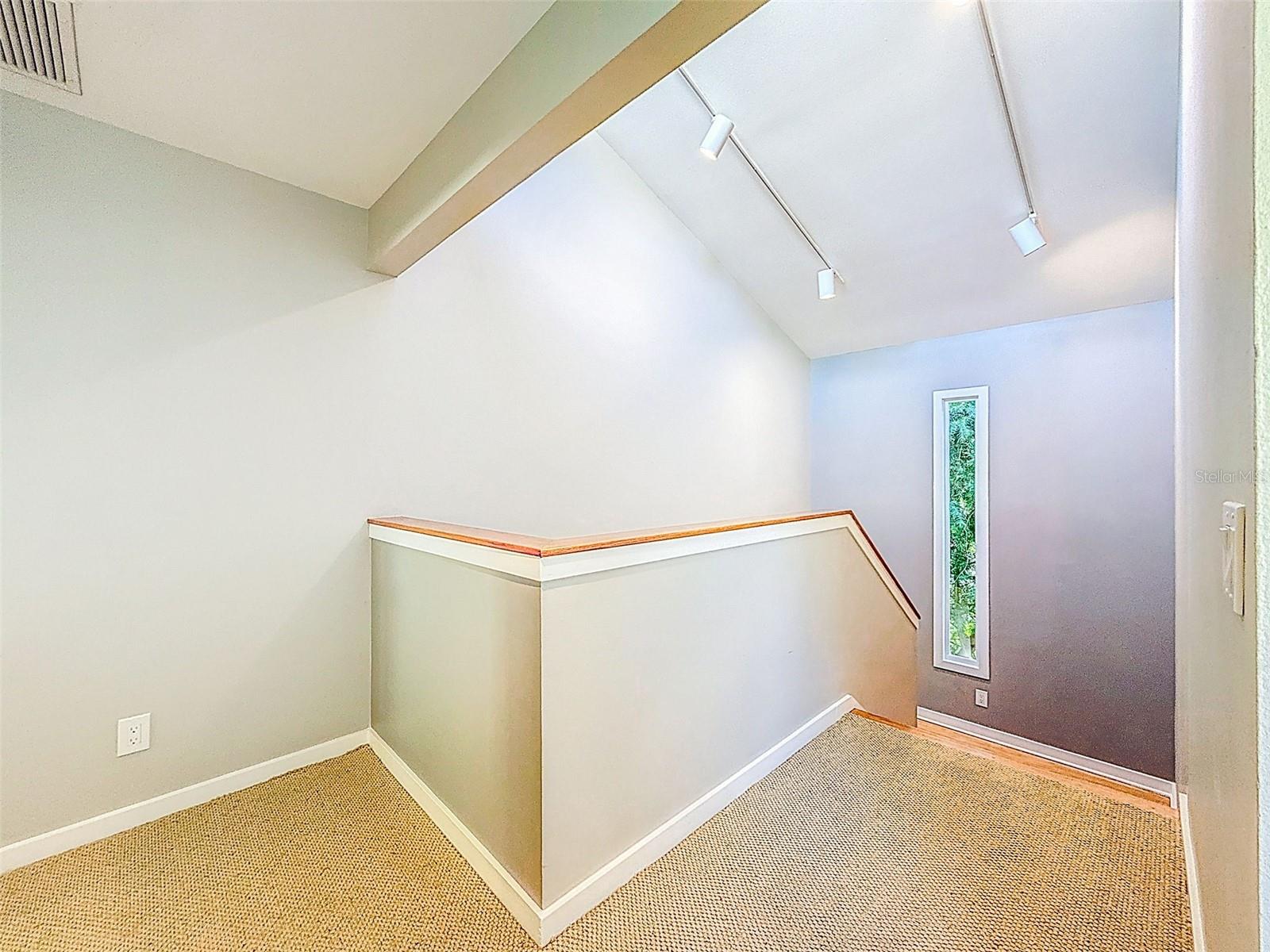 AUTUMN WOODS-UNIT III - Residential Lease