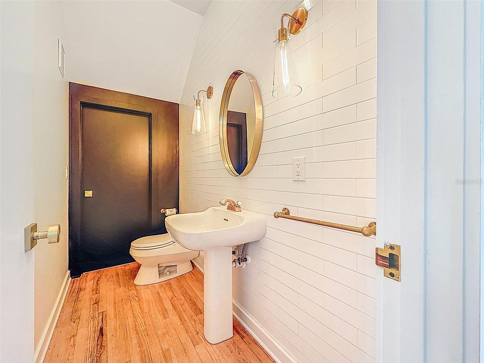 AUTUMN WOODS-UNIT III - Residential Lease