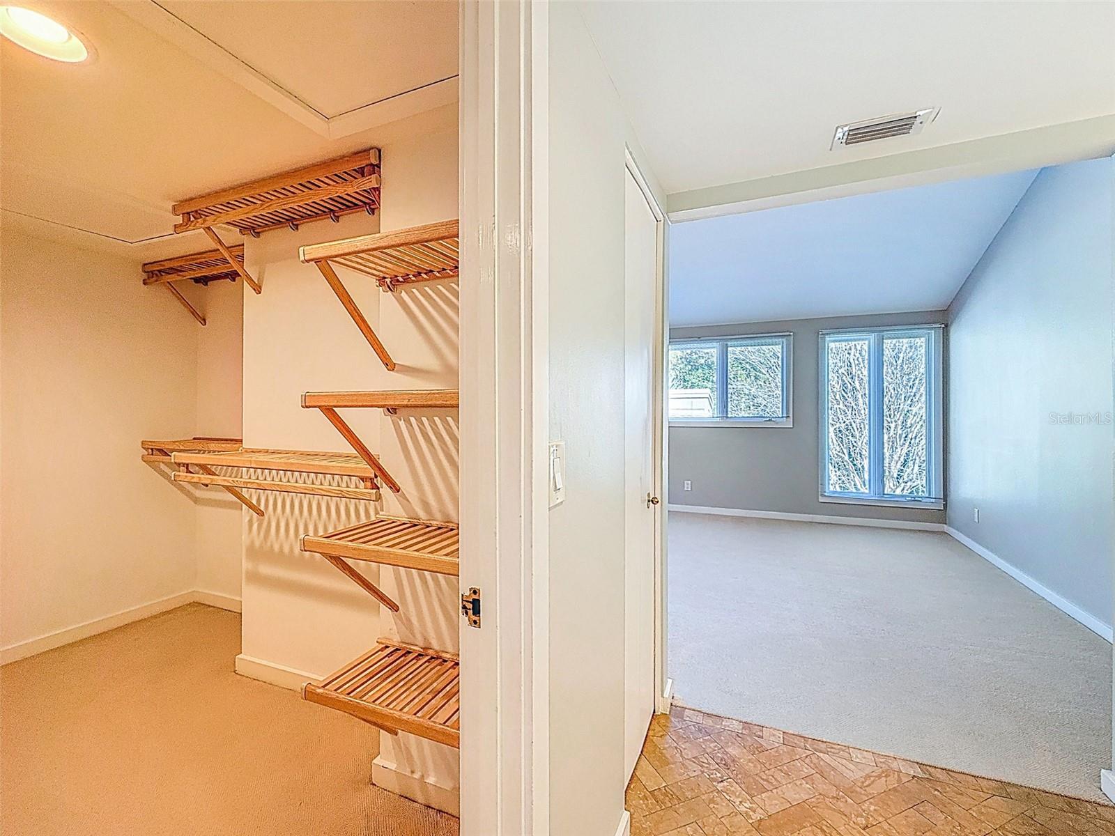 AUTUMN WOODS-UNIT III - Residential Lease