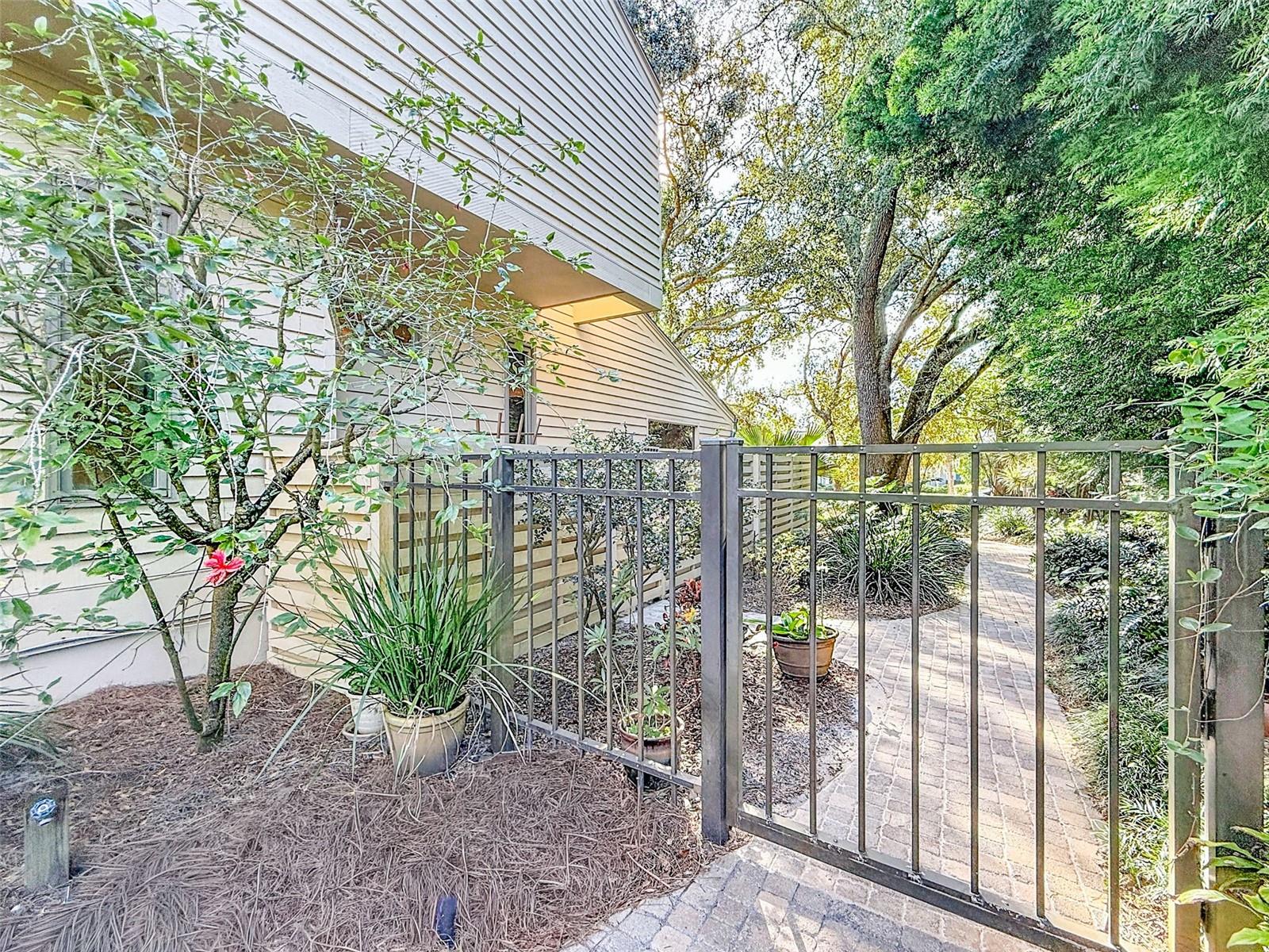 AUTUMN WOODS-UNIT III - Residential Lease