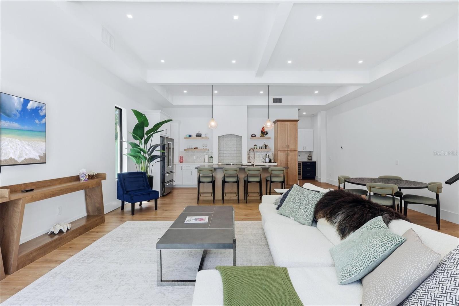 PHILLIPPI COVE - Residential