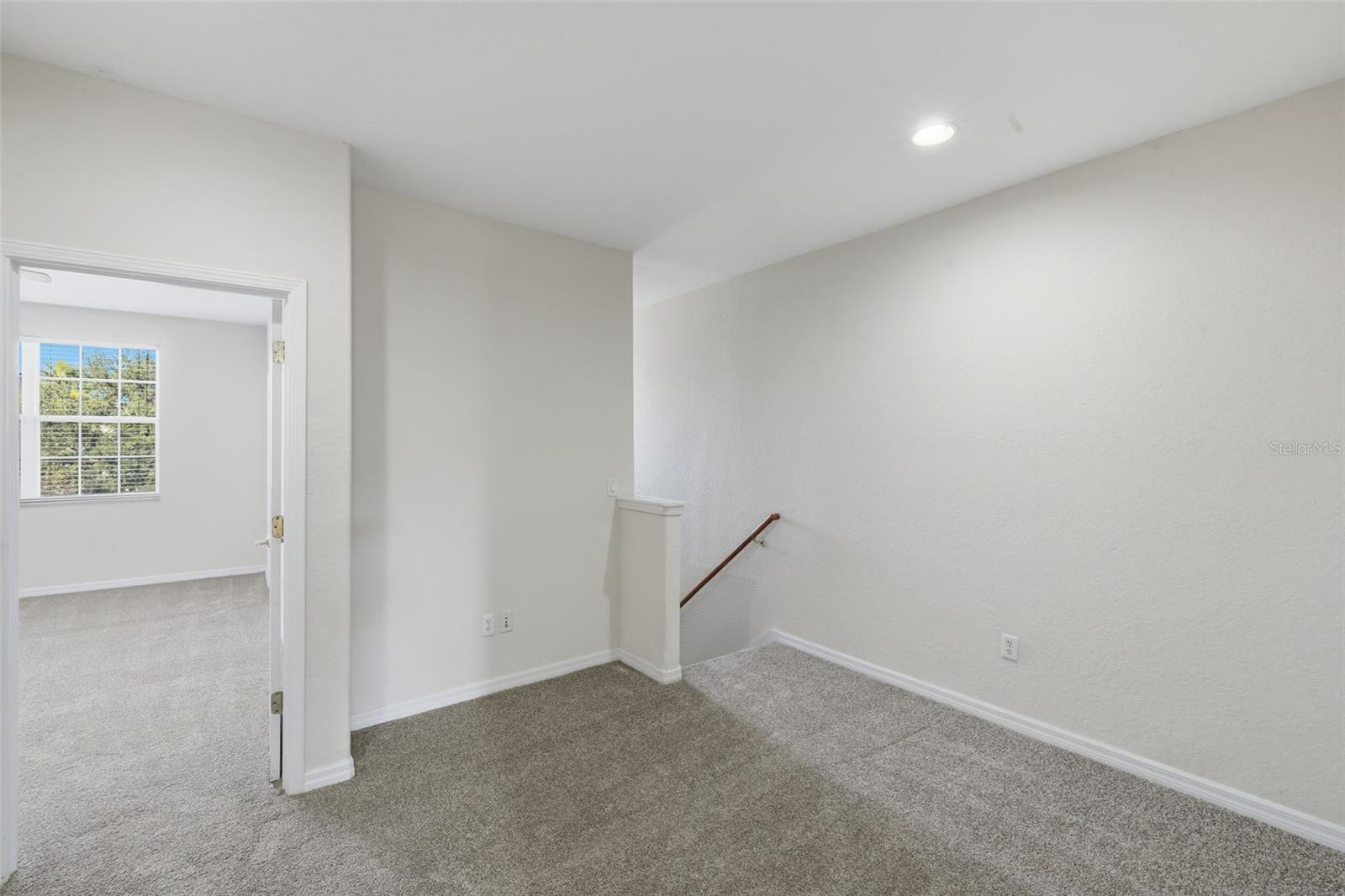 SEVEN OAKS - Residential