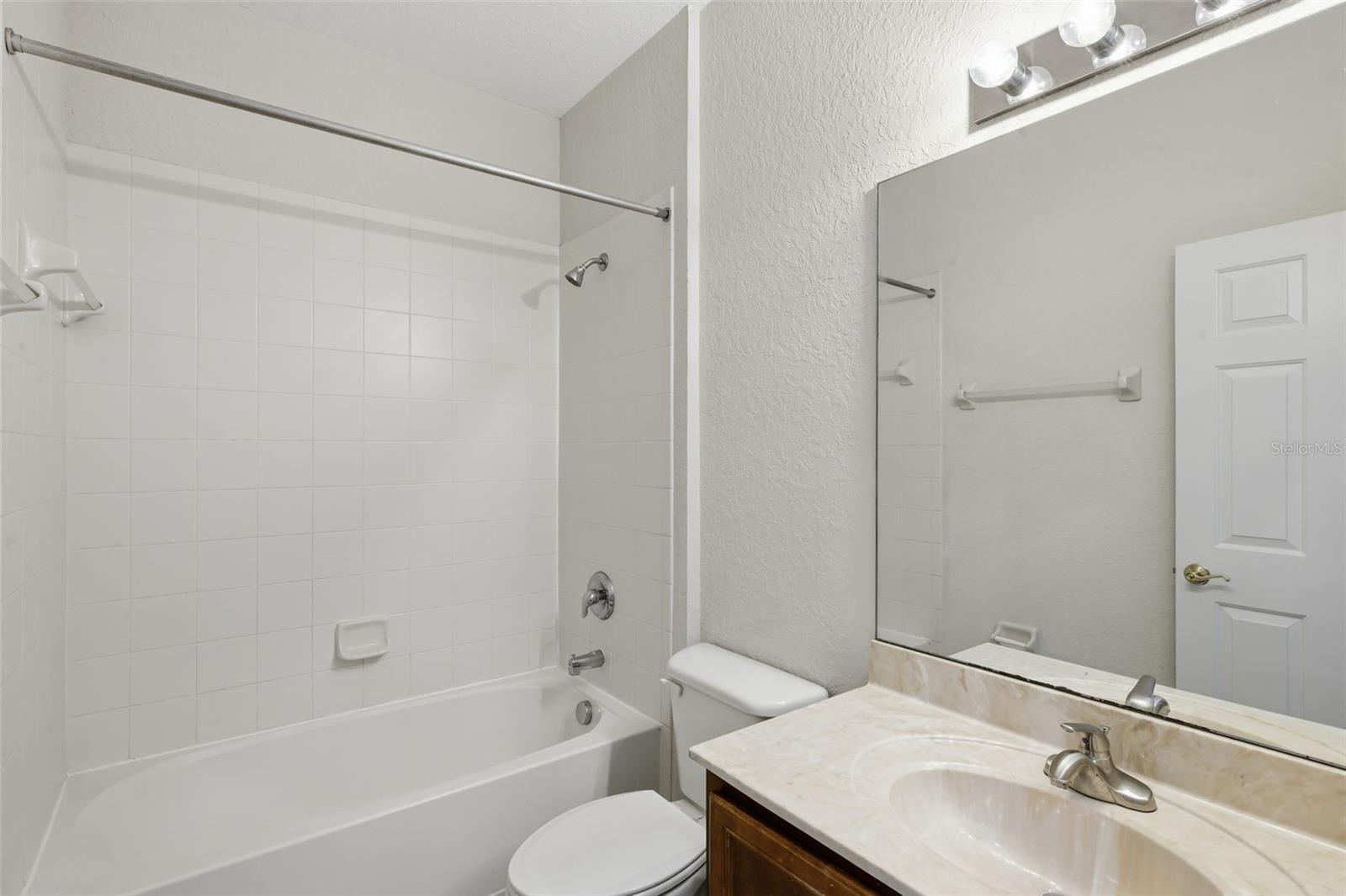 SEVEN OAKS - Residential