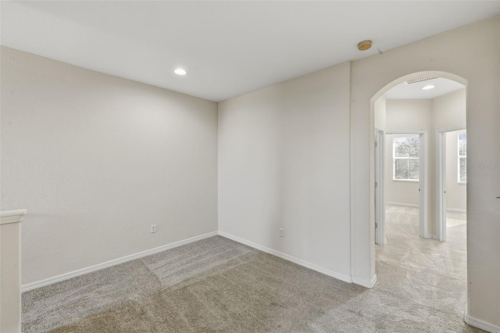 SEVEN OAKS - Residential