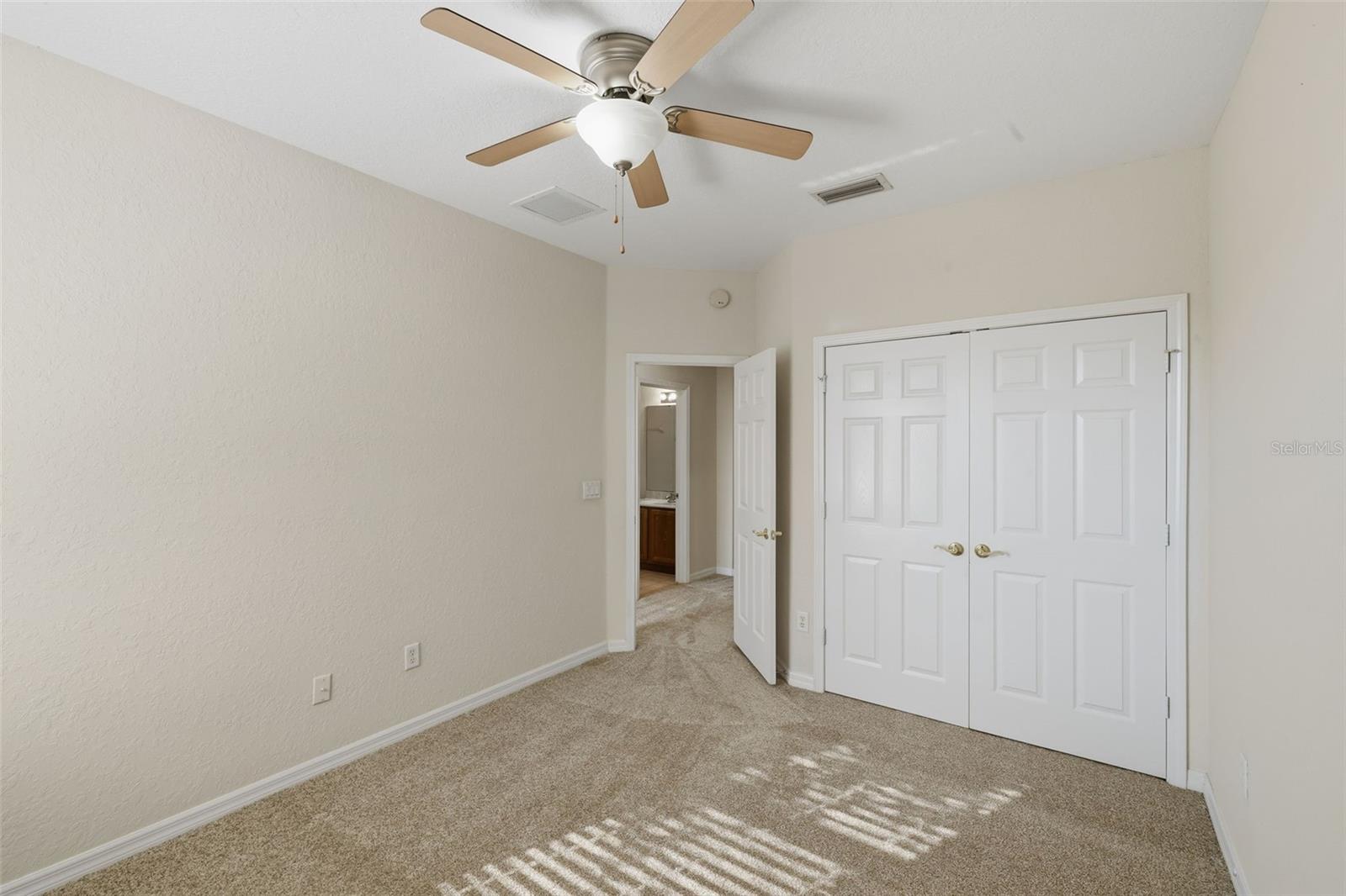 SEVEN OAKS - Residential