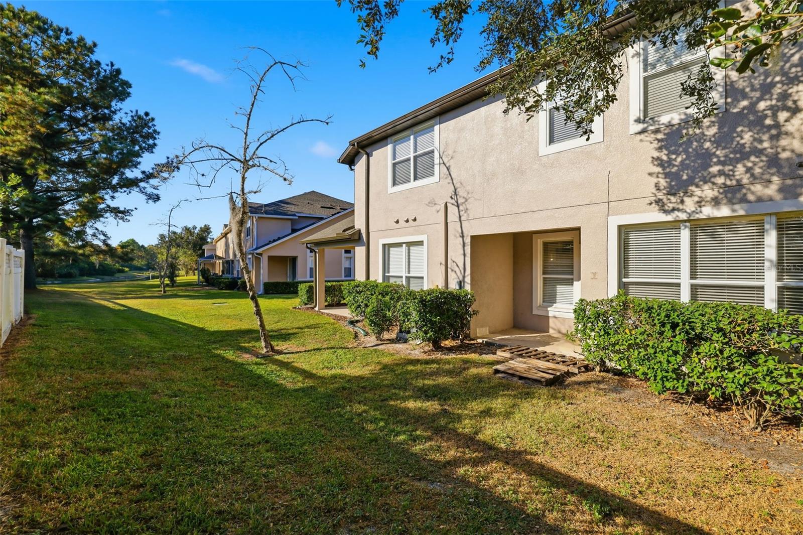 SEVEN OAKS - Residential