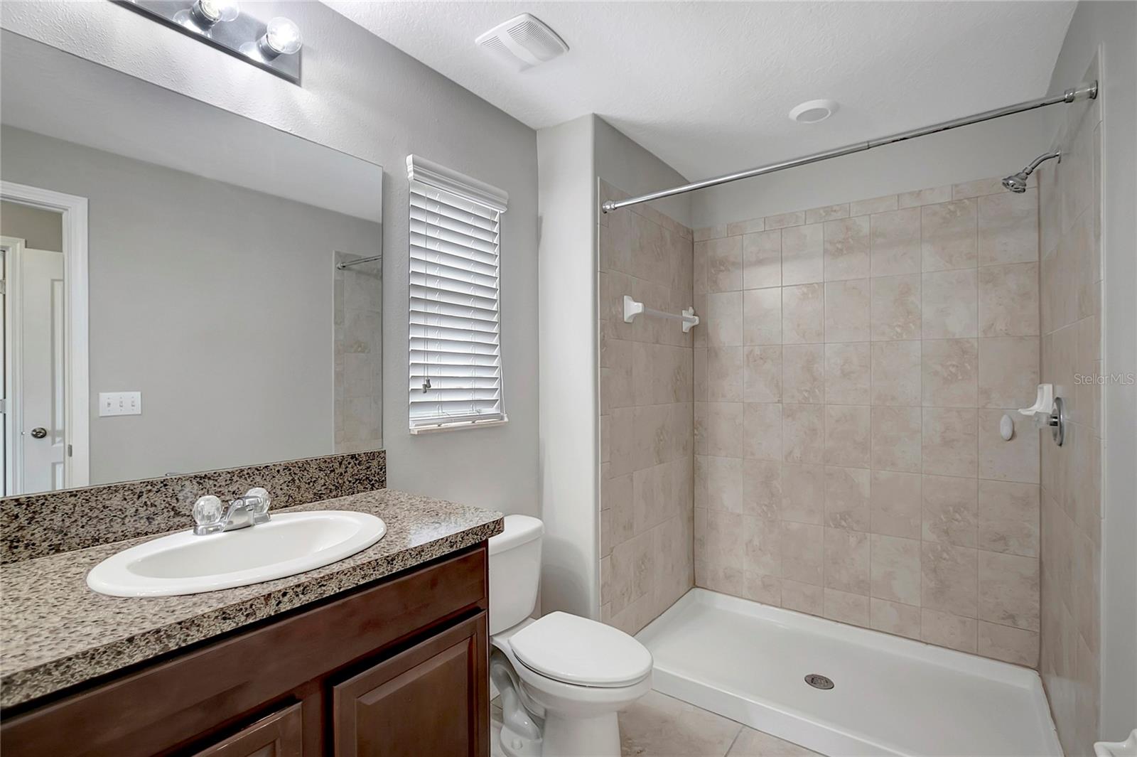 HAWKS POINT PH N TWNHMS - Residential