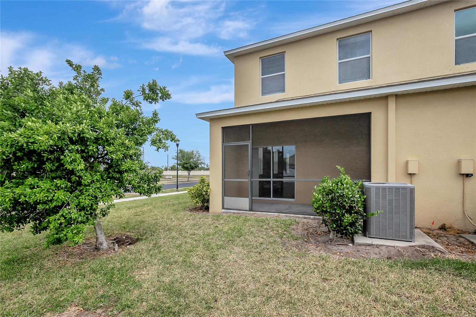 HAWKS POINT PH N TWNHMS - Residential